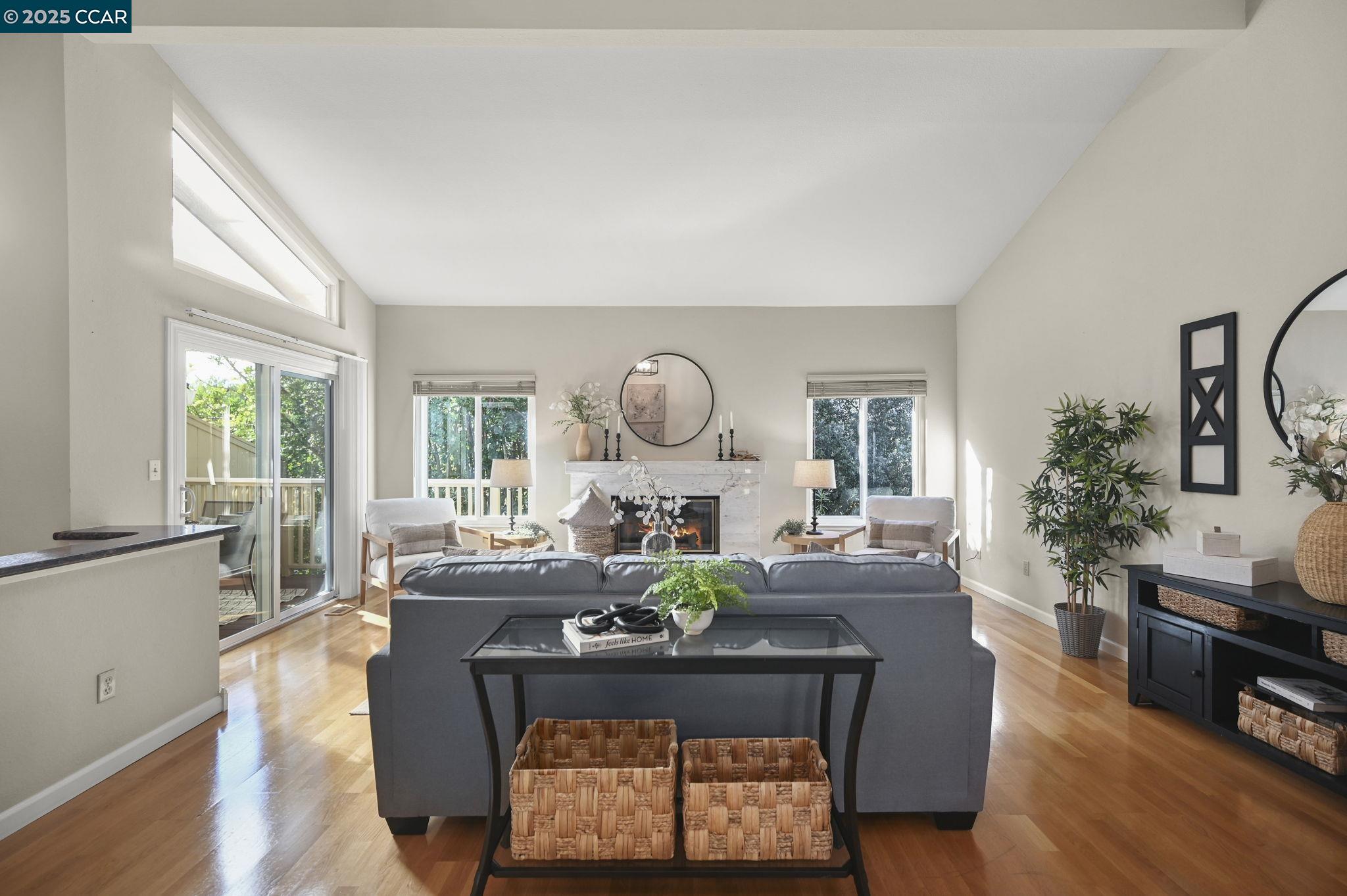 Photo #2: 41082835 Listing 
