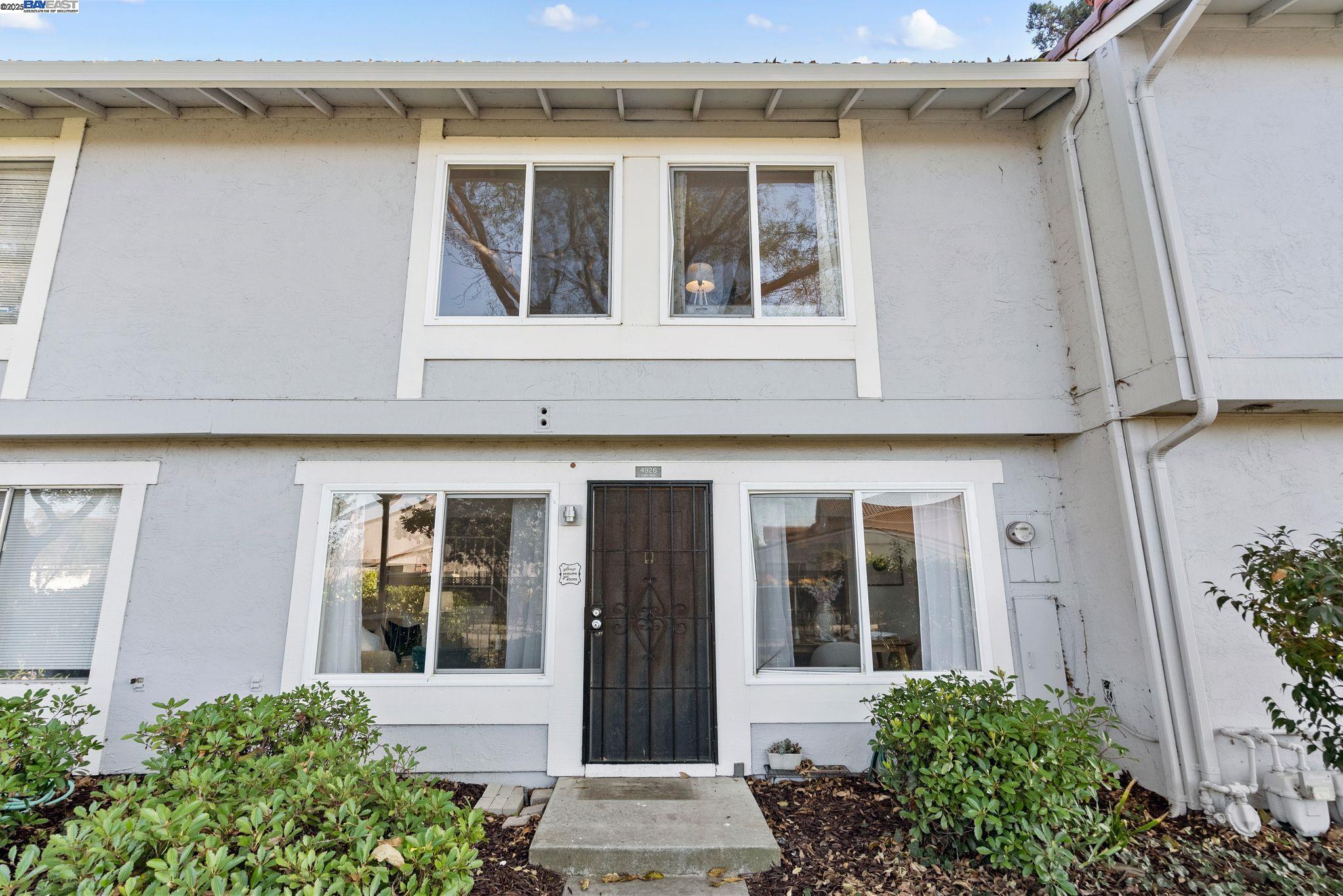 4926 Lowry Rd, Union City, California 94587, 2 Bedrooms Bedrooms, 5 Rooms Rooms,1 BathroomBathrooms,Residential,For Sale,4926 Lowry Rd,41082853