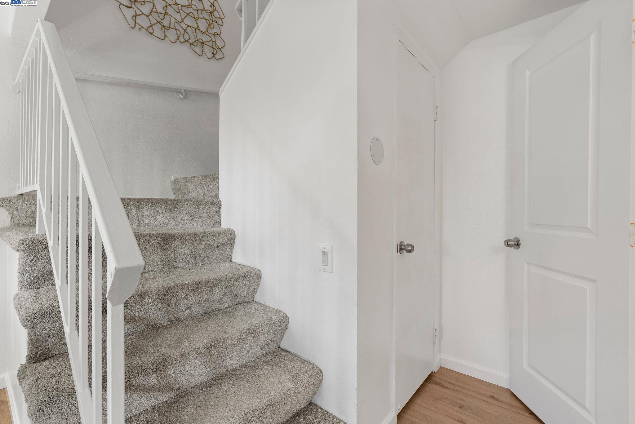 4926 Lowry Rd, Union City, California 94587, 2 Bedrooms Bedrooms, 5 Rooms Rooms,1 BathroomBathrooms,Residential,For Sale,4926 Lowry Rd,41082853