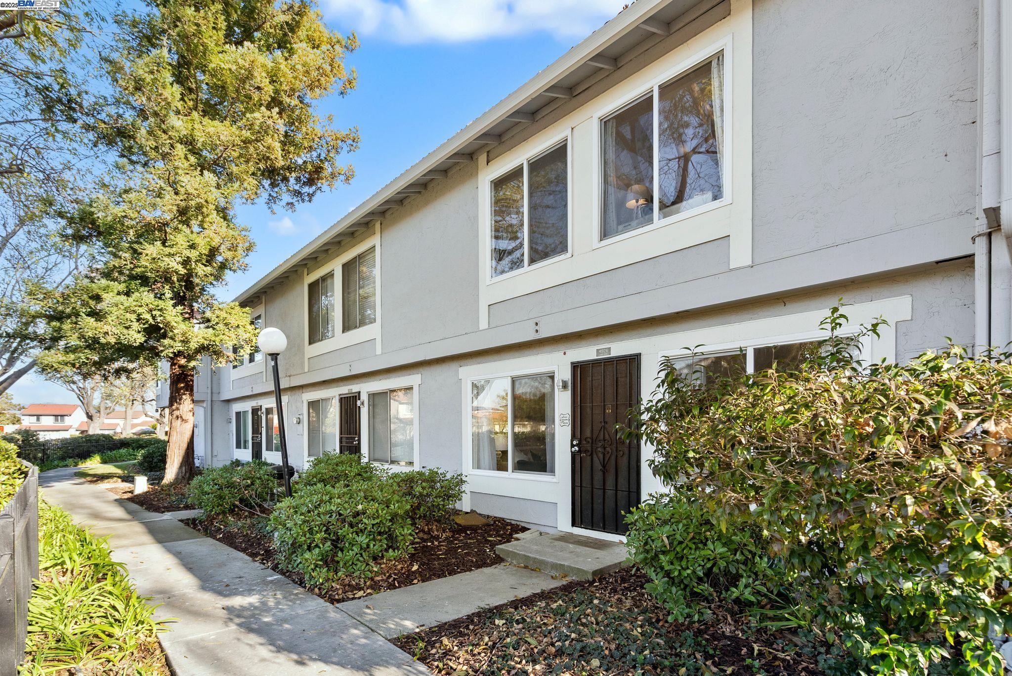 4926 Lowry Rd, Union City, California 94587, 2 Bedrooms Bedrooms, 5 Rooms Rooms,1 BathroomBathrooms,Residential,For Sale,4926 Lowry Rd,41082853