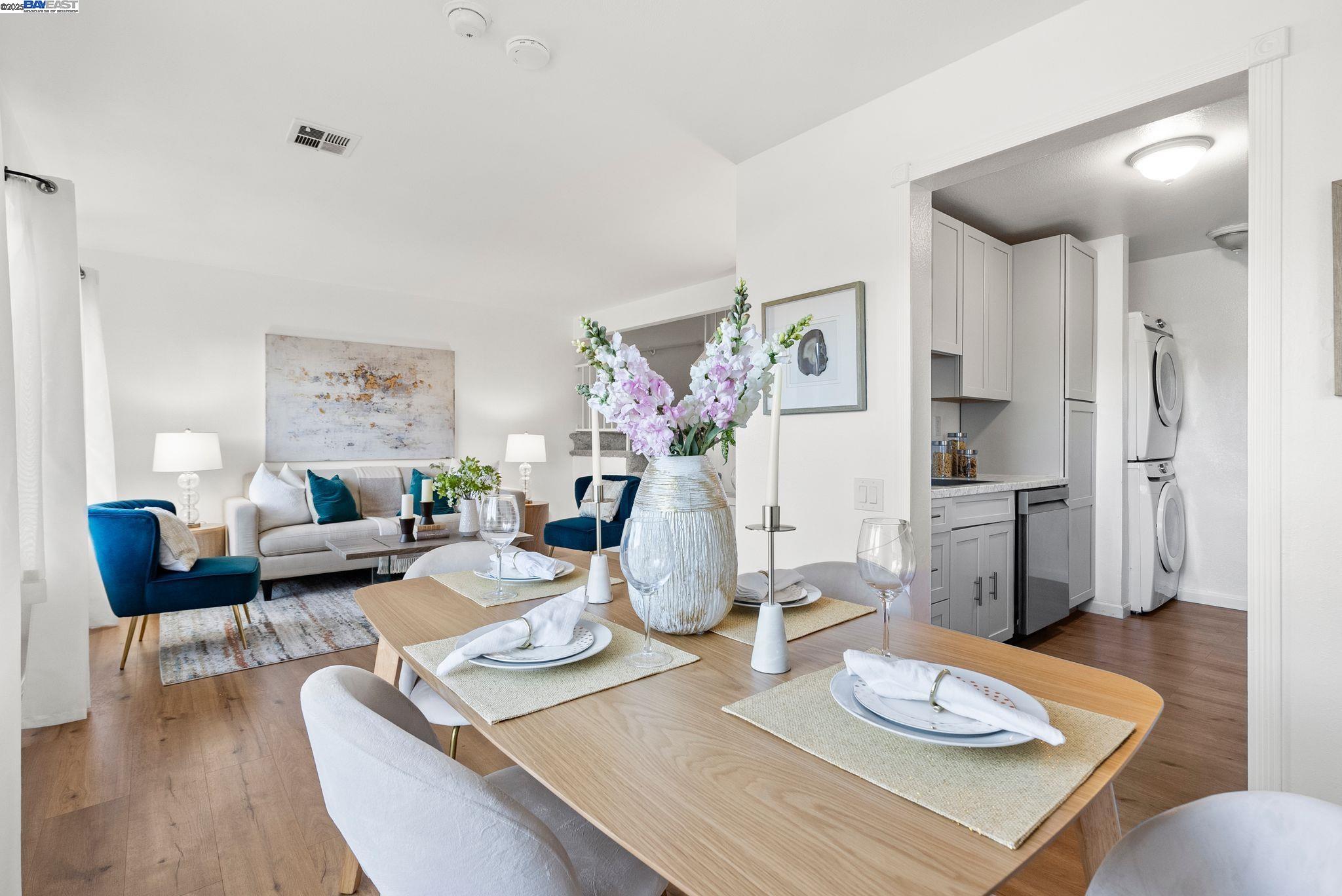 4926 Lowry Rd, Union City, California 94587, 2 Bedrooms Bedrooms, 5 Rooms Rooms,1 BathroomBathrooms,Residential,For Sale,4926 Lowry Rd,41082853