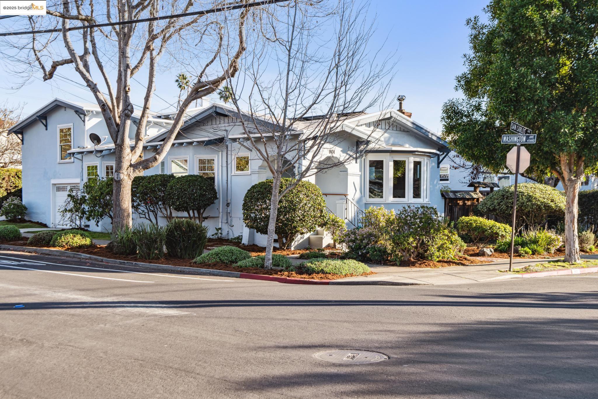 Detail Gallery Image 1 of 1 For 801 San Carlos Ave, Albany,  CA 94706 - 3 Beds | 2 Baths