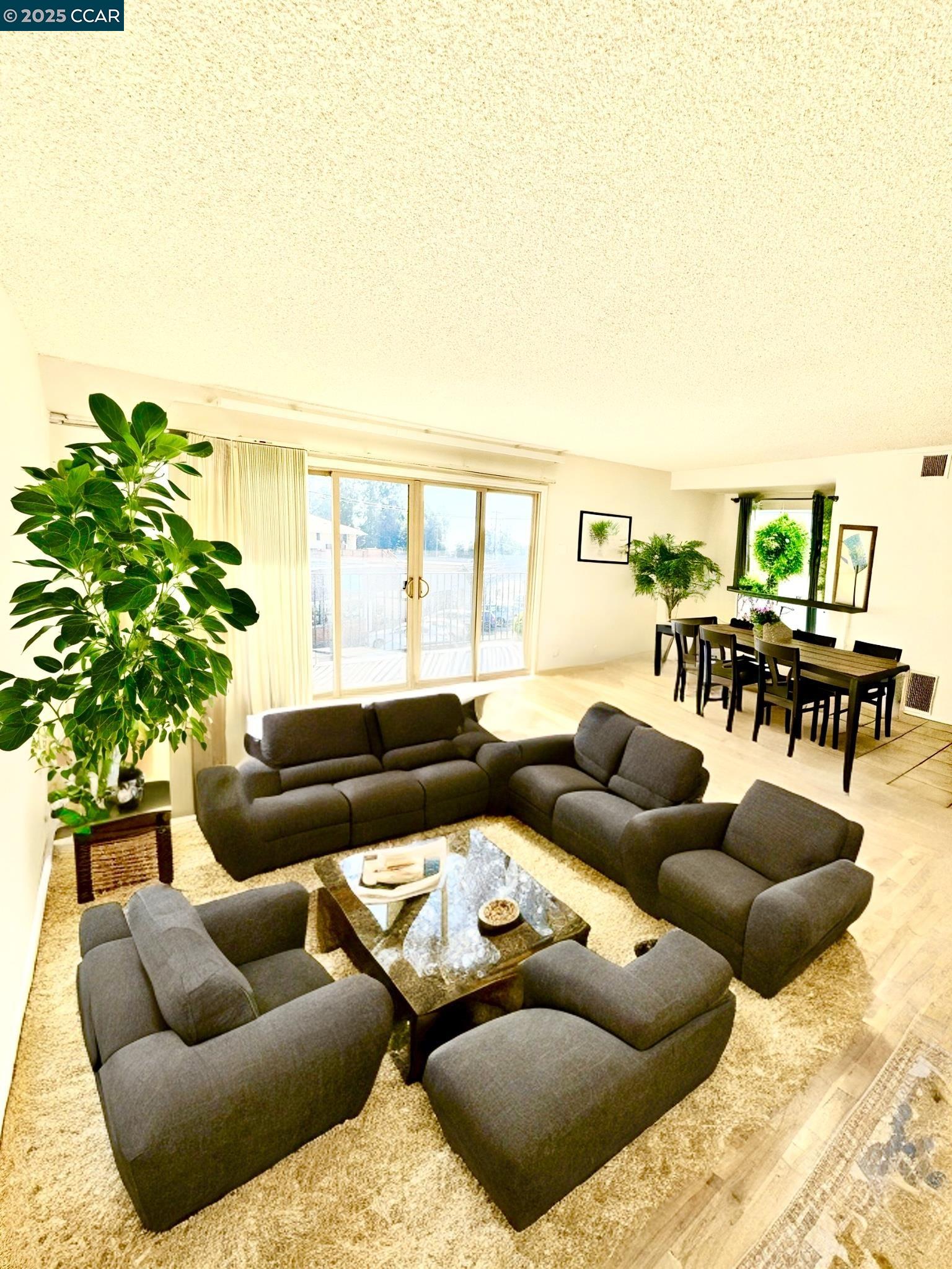 Browse active condo listings in OAKLAND HILLS