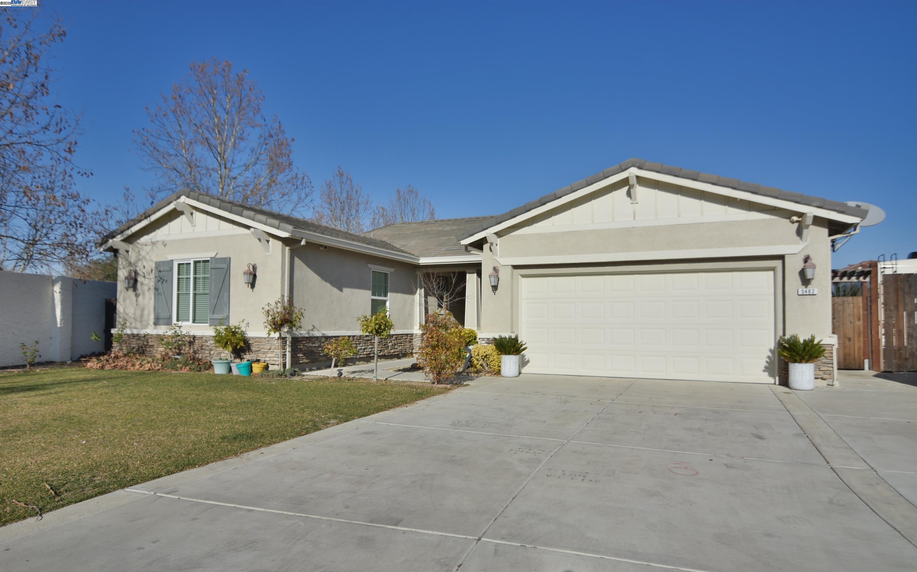 Detail Gallery Image 1 of 1 For 5462 Rathdrum Ct, Antioch,  CA 94531 - 4 Beds | 3 Baths