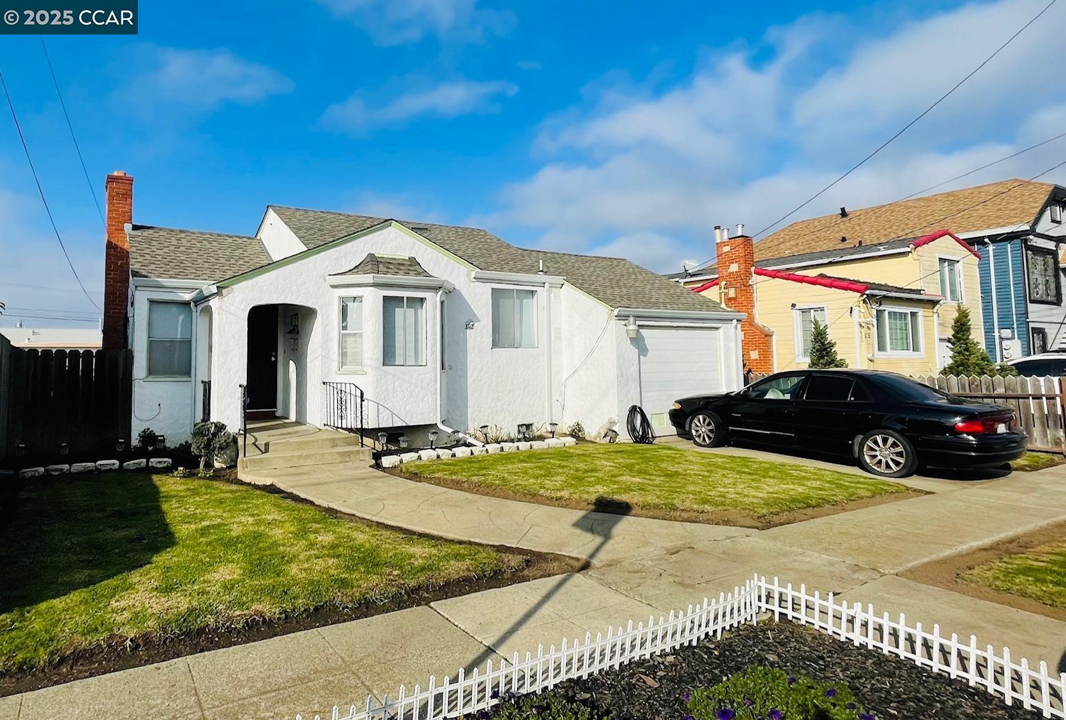 Detail Gallery Image 1 of 1 For 143 S 19th St, Richmond,  CA 94804 - 2 Beds | 1 Baths