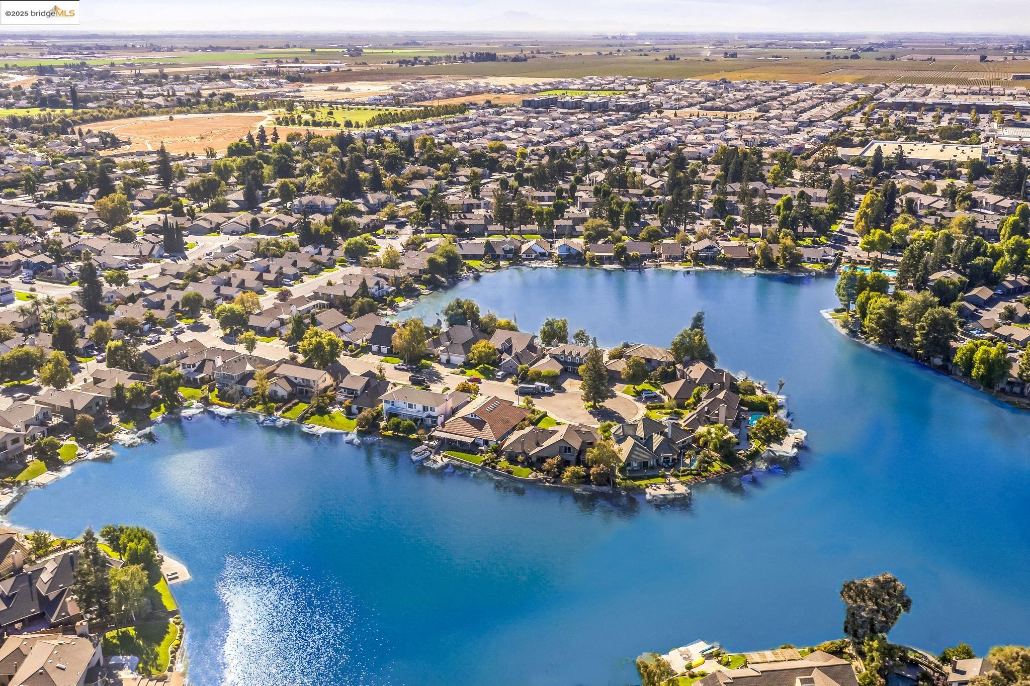 Detail Gallery Image 6 of 40 For 1720 Windjammer Ct, Lodi,  CA 95242 - 3 Beds | 2/1 Baths