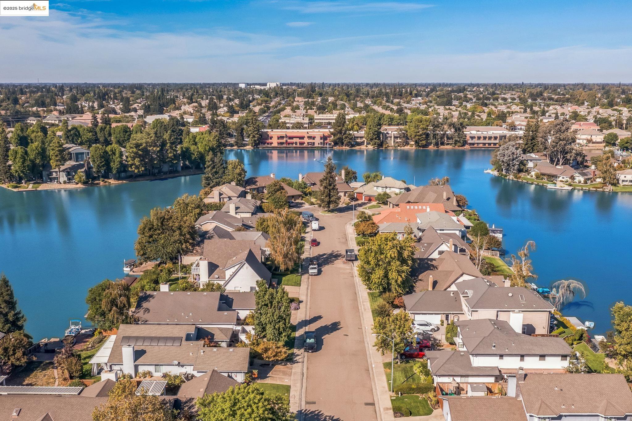Detail Gallery Image 7 of 40 For 1720 Windjammer Ct, Lodi,  CA 95242 - 3 Beds | 2/1 Baths