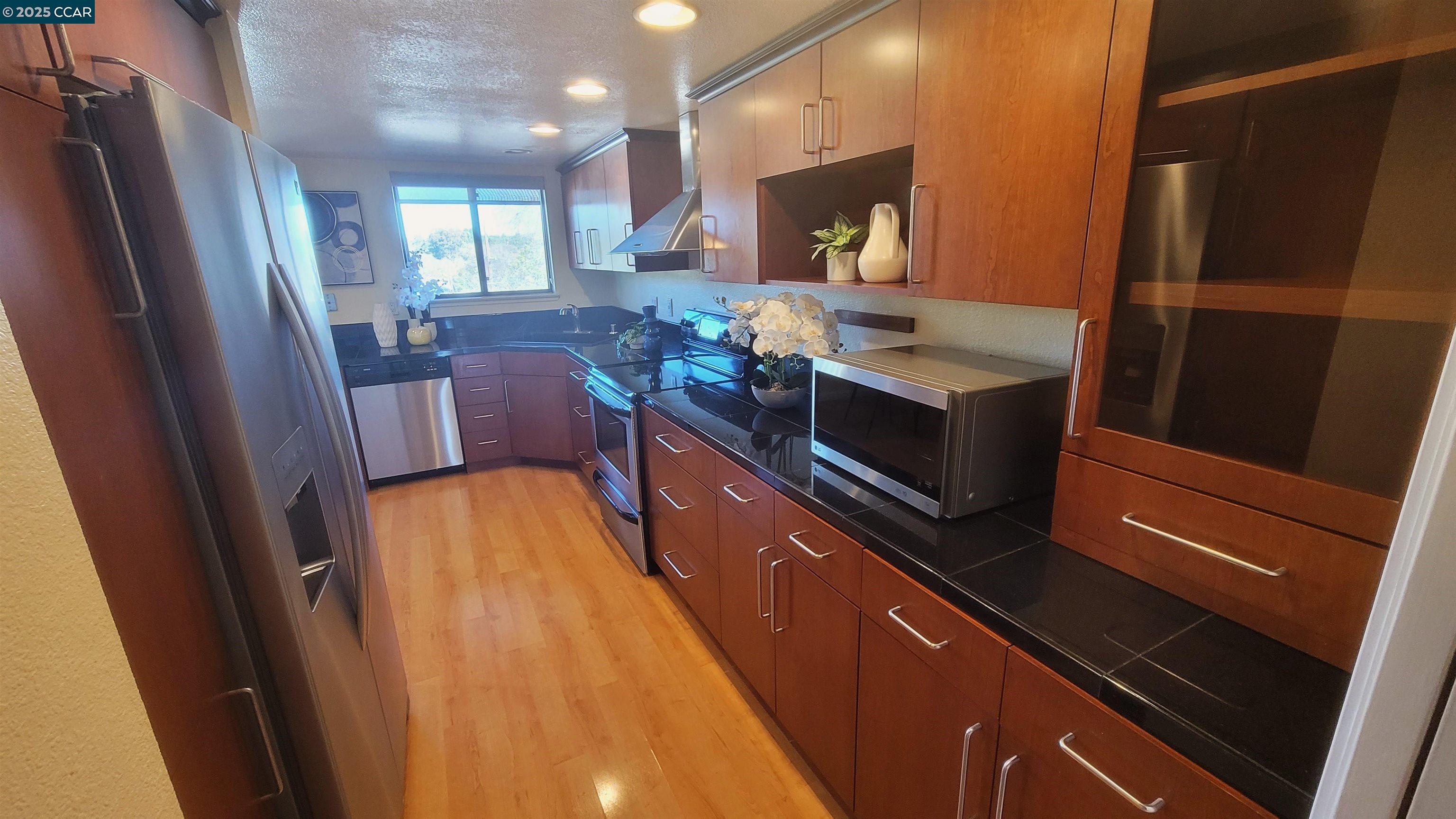 Photo #9: 41082971 Listing 