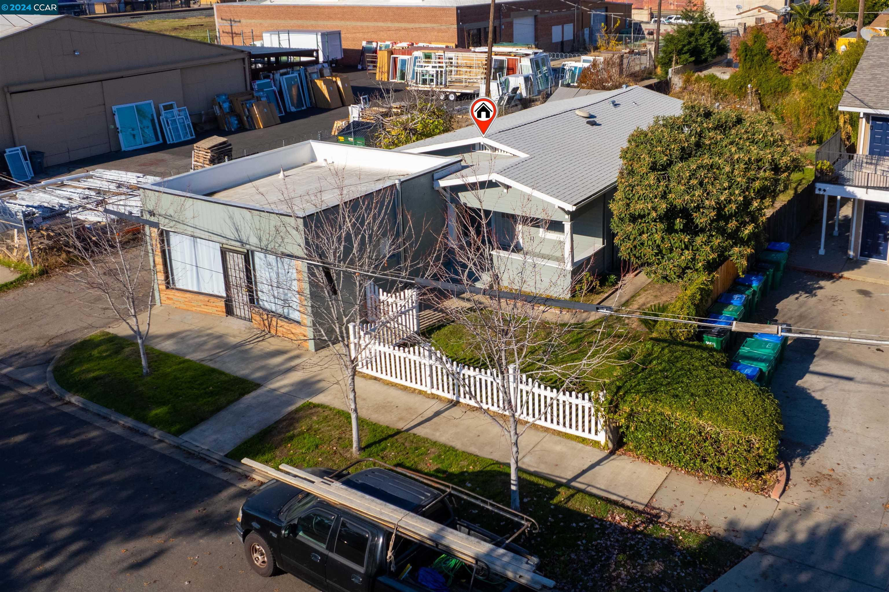 Detail Gallery Image 2 of 25 For 115 E Walnut St, Lodi,  CA 95240 - 3 Beds | 2/1 Baths