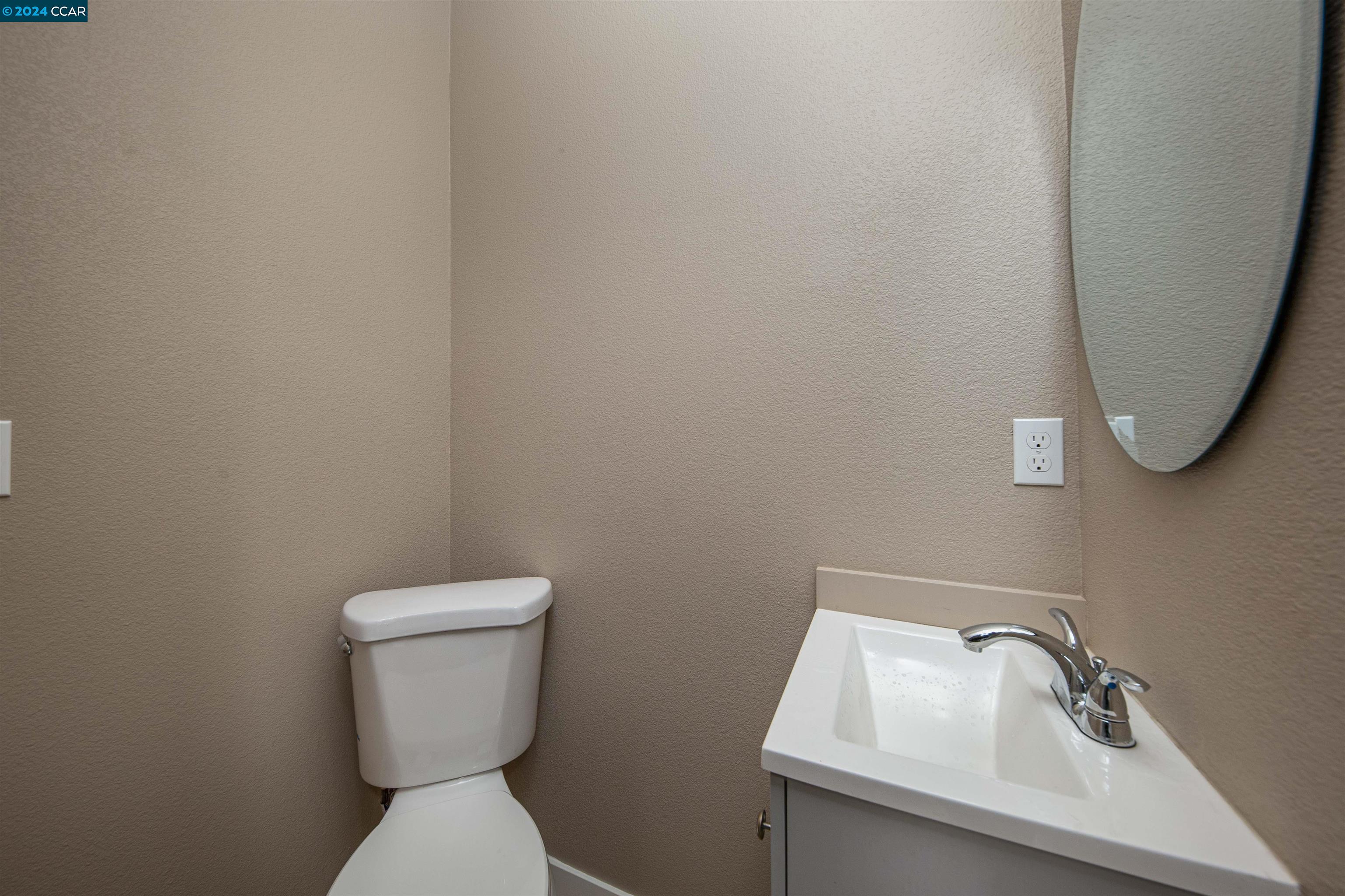 Detail Gallery Image 16 of 25 For 115 E Walnut St, Lodi,  CA 95240 - 3 Beds | 2/1 Baths