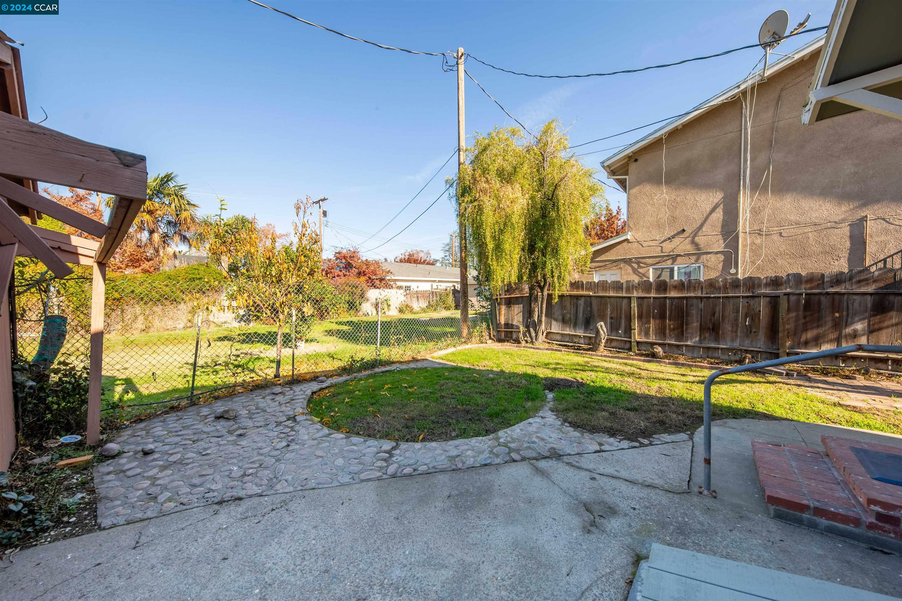 Detail Gallery Image 21 of 25 For 115 E Walnut St, Lodi,  CA 95240 - 3 Beds | 2/1 Baths