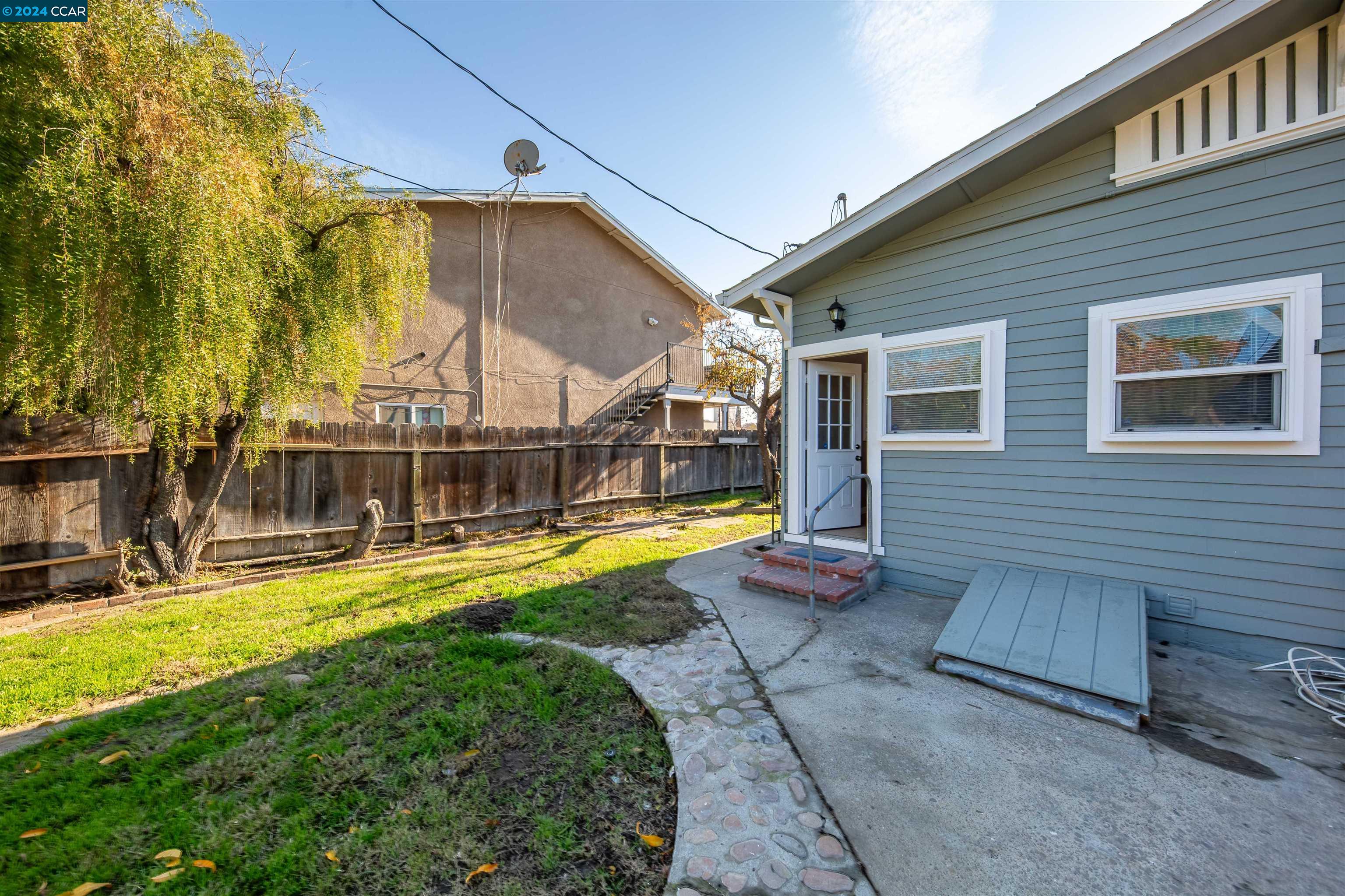 Detail Gallery Image 22 of 25 For 115 E Walnut St, Lodi,  CA 95240 - 3 Beds | 2/1 Baths