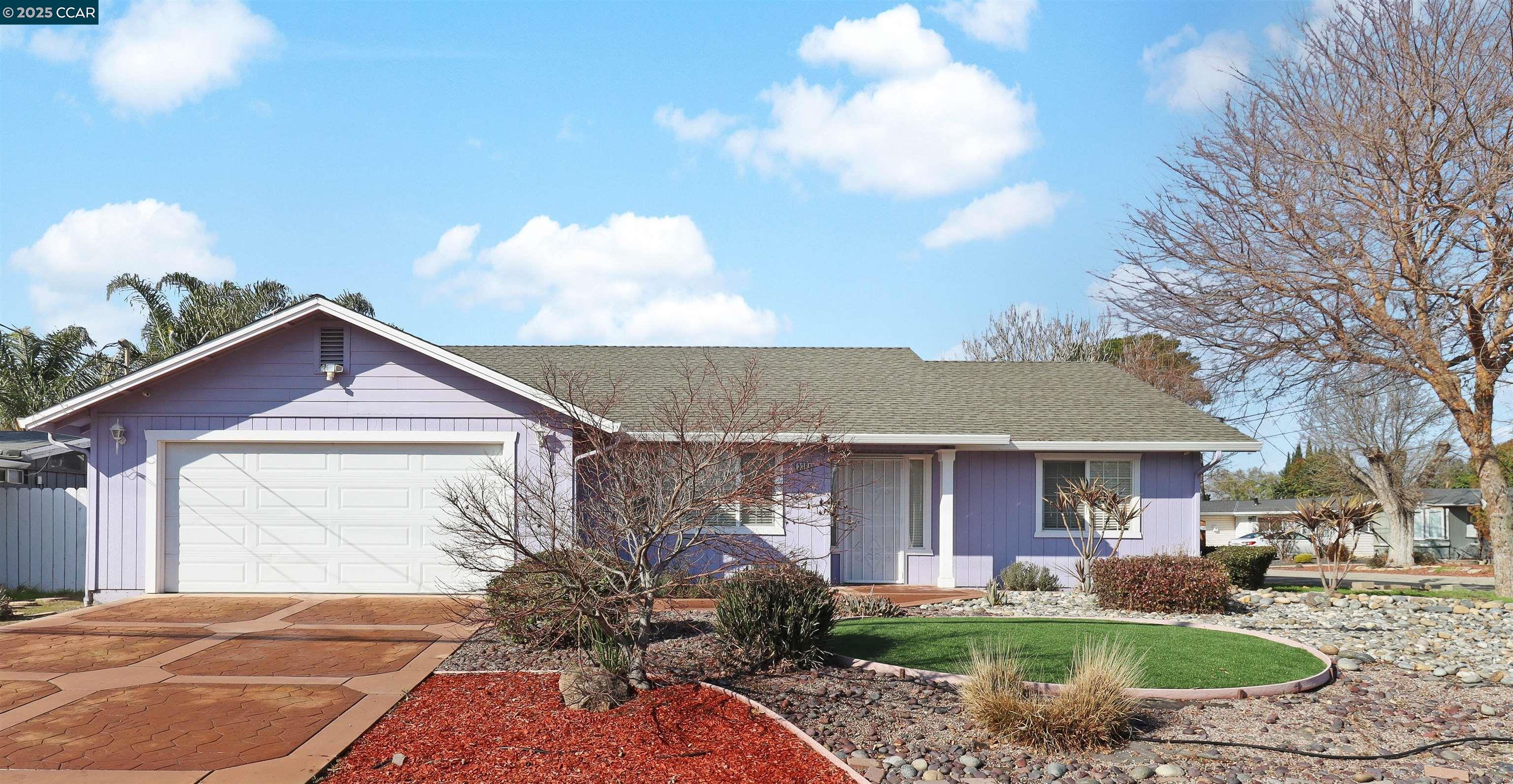 Detail Gallery Image 1 of 1 For 3361 Esperanza Dr, Concord,  CA 94519 - 3 Beds | 2 Baths