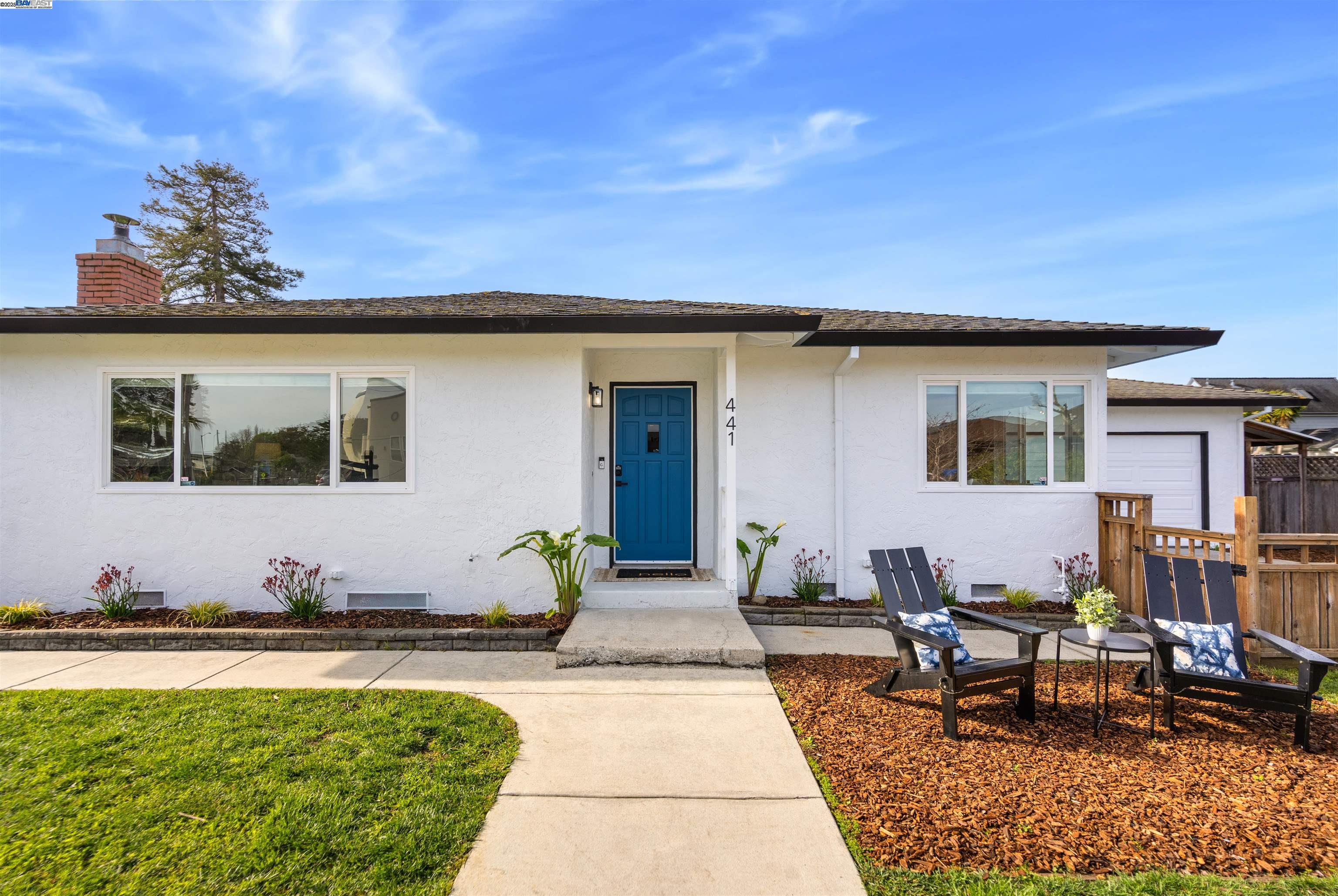 Detail Gallery Image 1 of 1 For 441 Dufour St, Santa Cruz,  CA 95060 - 4 Beds | 2/1 Baths
