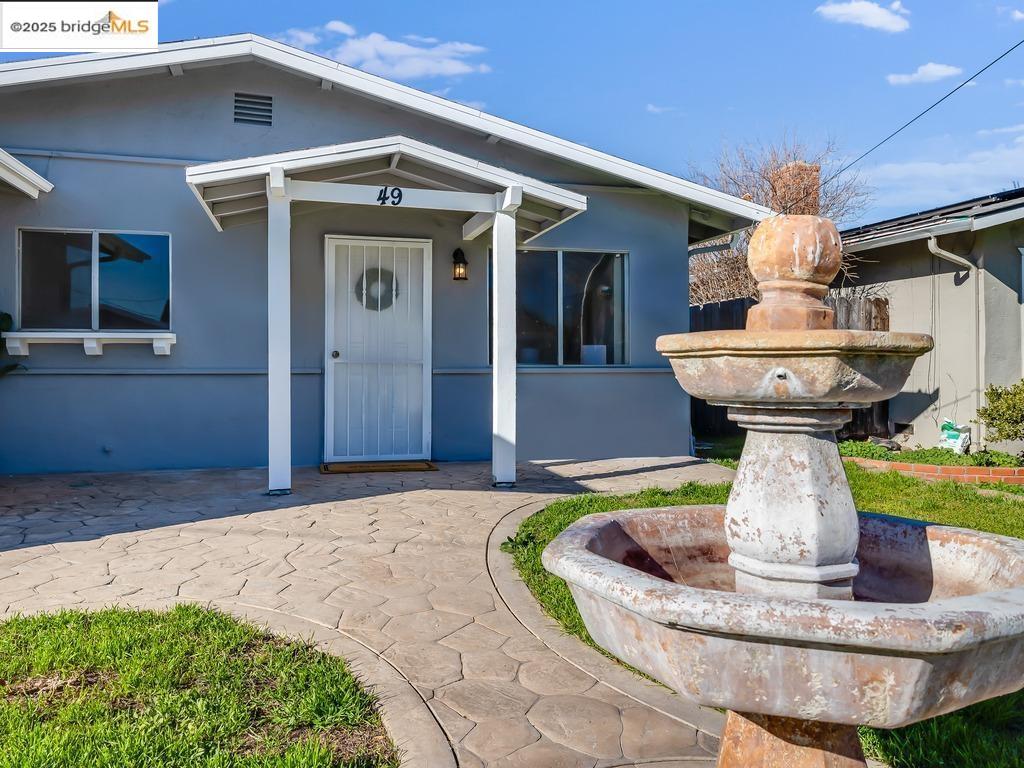 Detail Gallery Image 1 of 1 For 49 Sandview Drive, Bay Point,  CA 94565-1335 - 3 Beds | 1/1 Baths