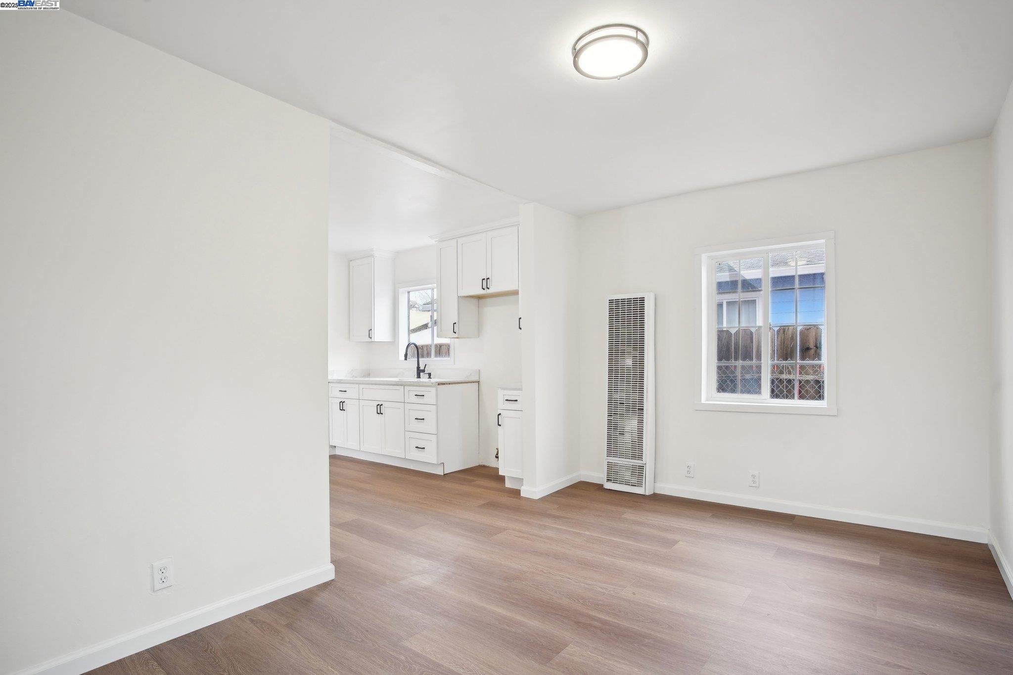 1130 61St Ave, Oakland, California 94621, 5 Bedrooms Bedrooms, 8 Rooms Rooms,1 BathroomBathrooms,Residential,For Sale,1130 61St Ave,41083053