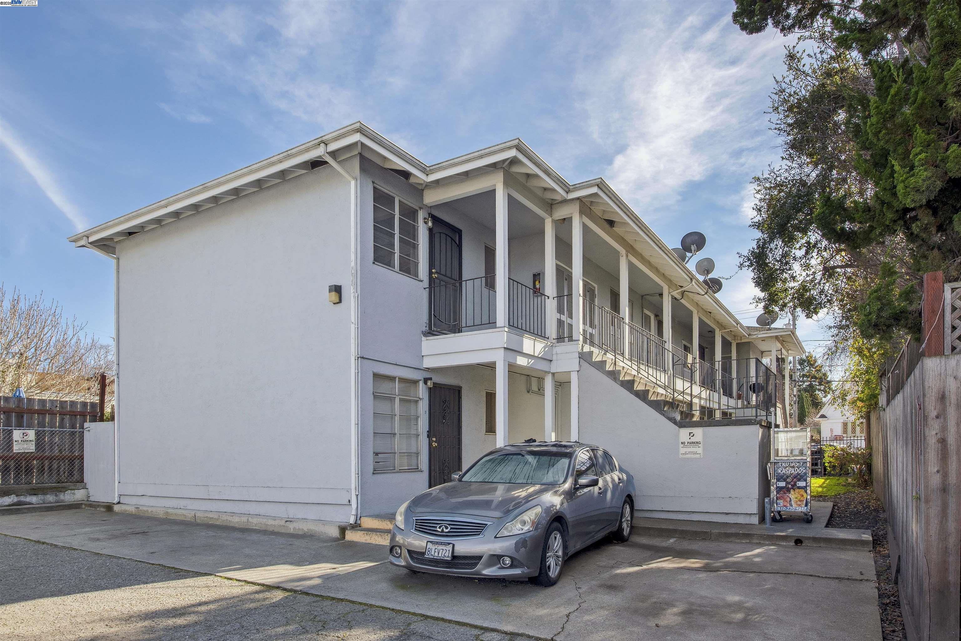 Detail Gallery Image 1 of 4 For 939 Channing Way, Berkeley,  CA 94710 - – Beds | – Baths