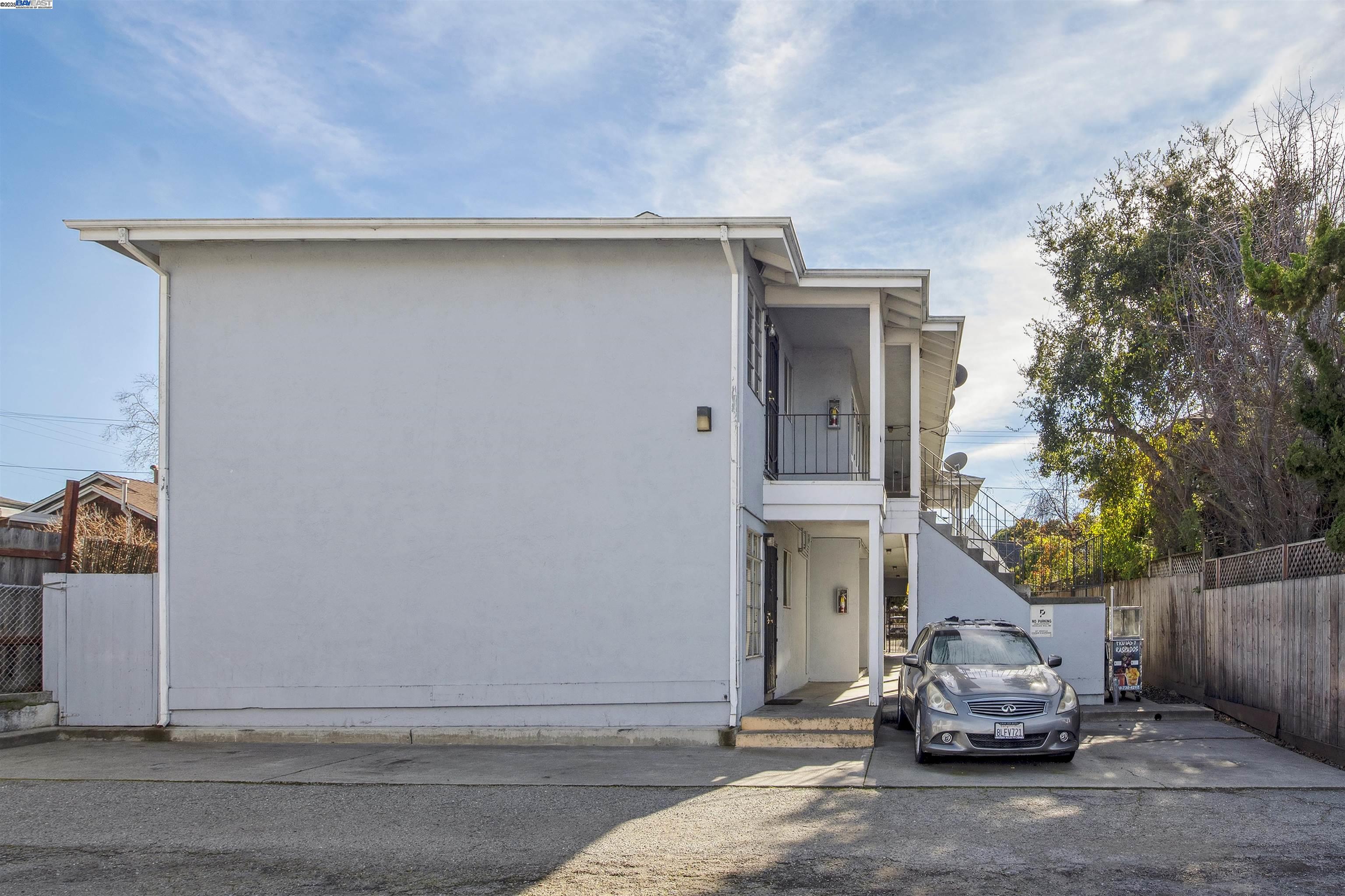 Detail Gallery Image 3 of 4 For 939 Channing Way, Berkeley,  CA 94710 - – Beds | – Baths