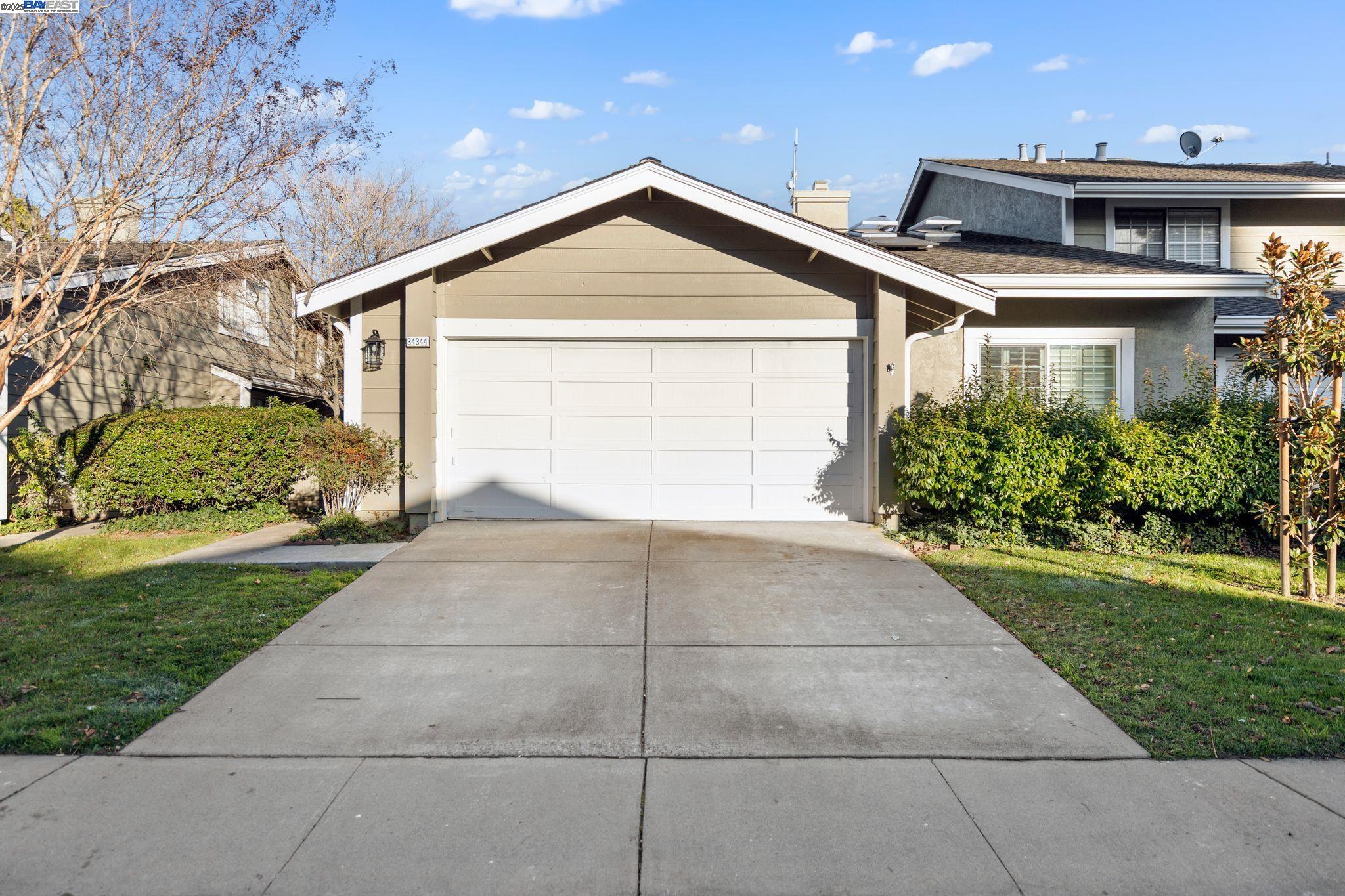 Detail Gallery Image 1 of 1 For 34344 Portia Ter, Fremont,  CA 94555 - 3 Beds | 3 Baths