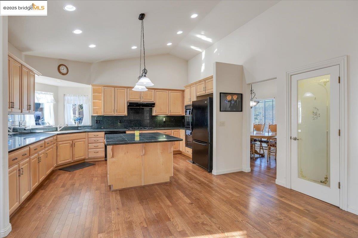 Detail Gallery Image 37 of 60 For 20405 Starr King Dr, Soulsbyville,  CA 95372 - 3 Beds | 2 Baths