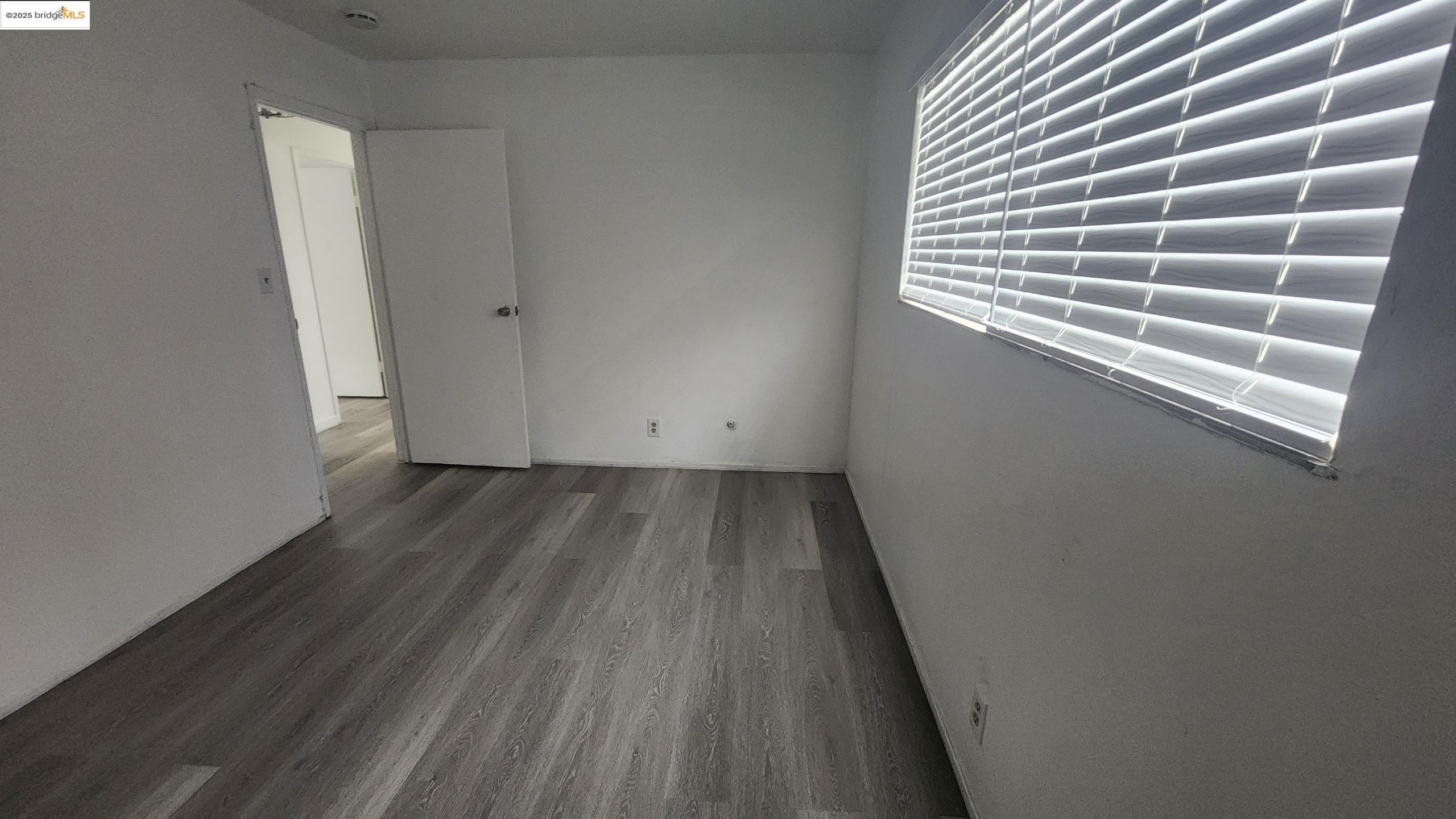 9220 Bancroft Ave # D, Oakland, California 94603, 3 Bedrooms Bedrooms, 6 Rooms Rooms,1 BathroomBathrooms,Residential Lease,For Rent,9220 Bancroft Ave # D,41083107