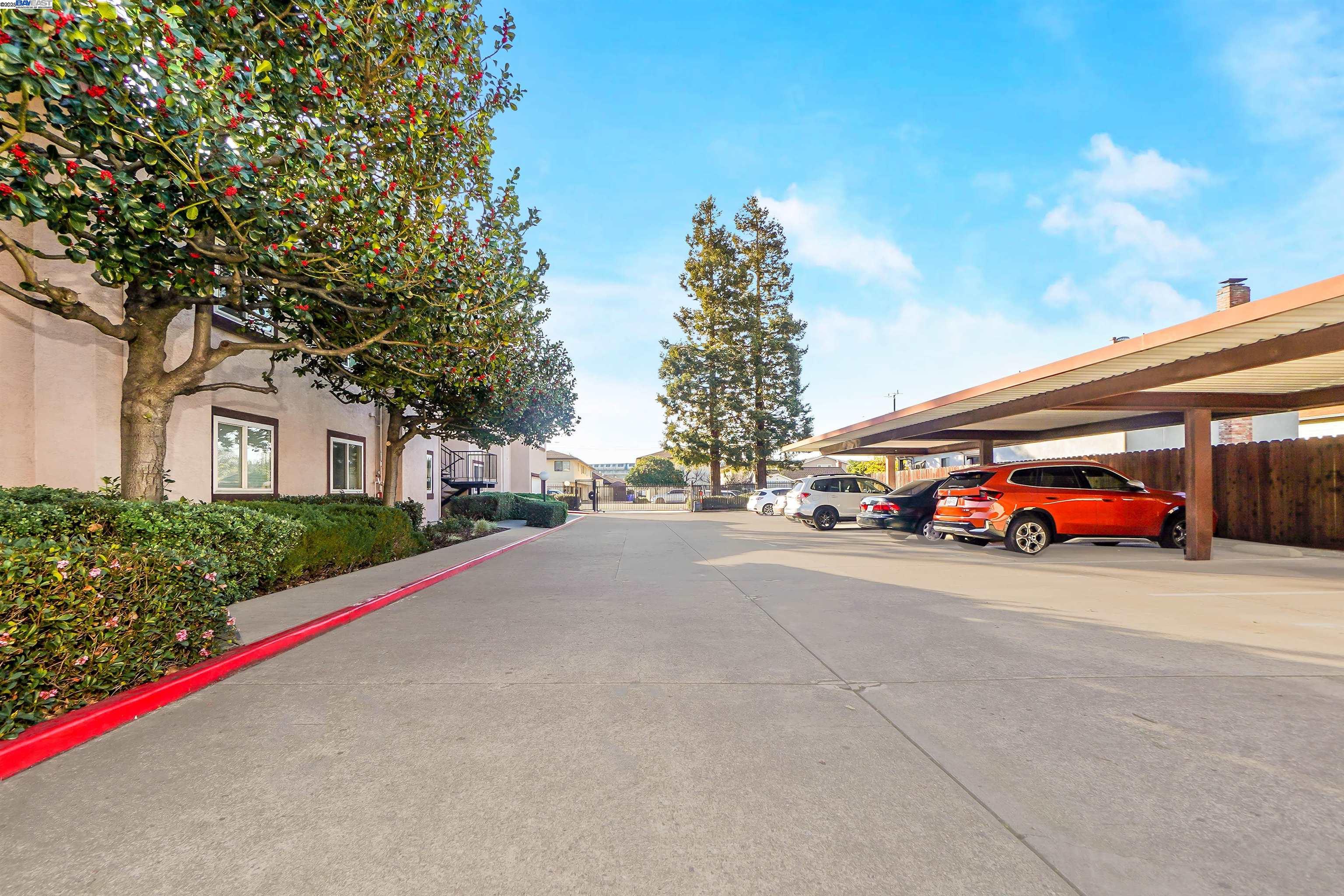 Detail Gallery Image 3 of 22 For 920 Elgin St #G,  San Lorenzo,  CA 94580 - 2 Beds | 2 Baths