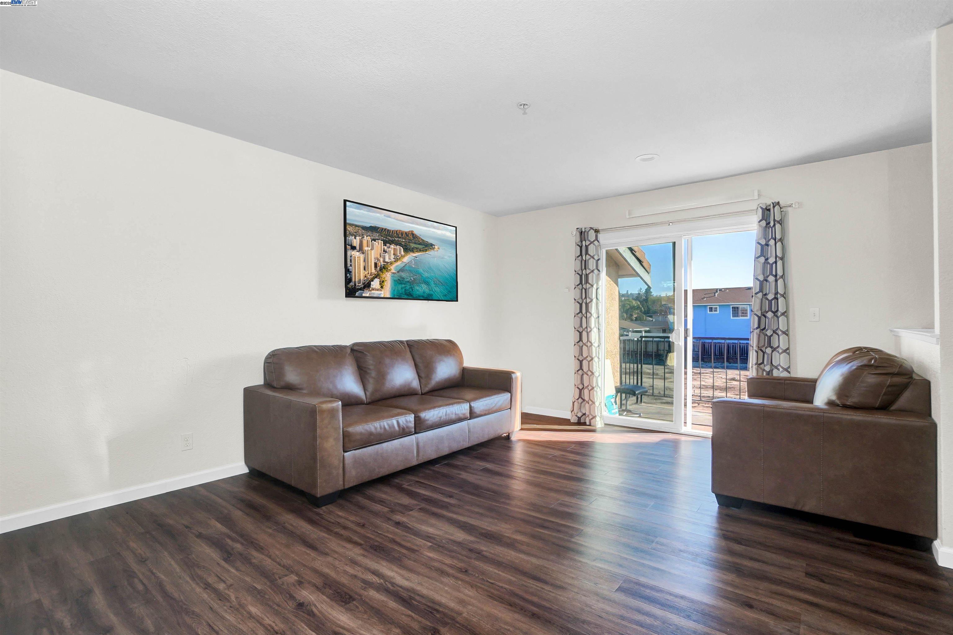 Detail Gallery Image 7 of 22 For 920 Elgin St #G,  San Lorenzo,  CA 94580 - 2 Beds | 2 Baths