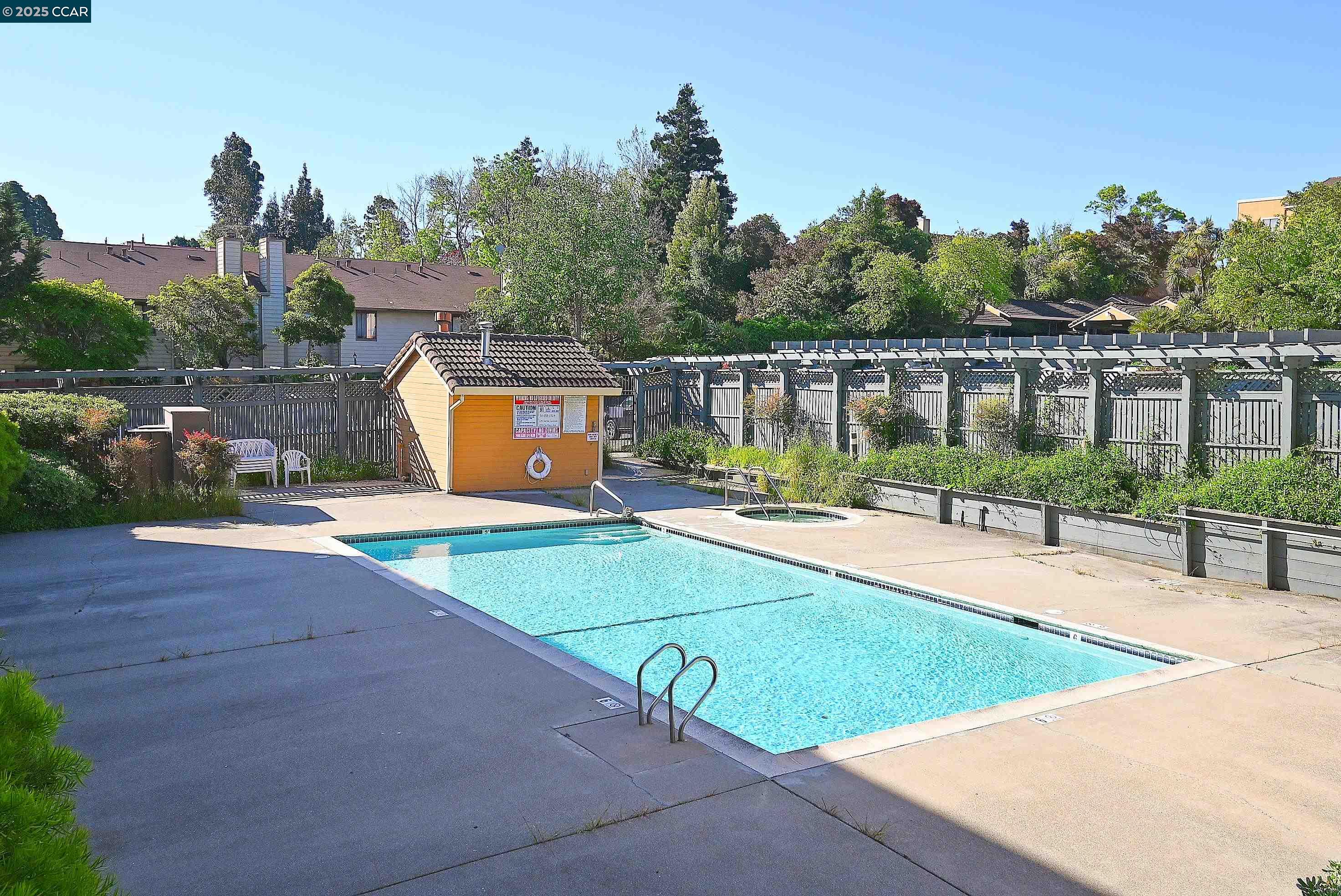 Photo #16: 41083120 Listing: Photo #16