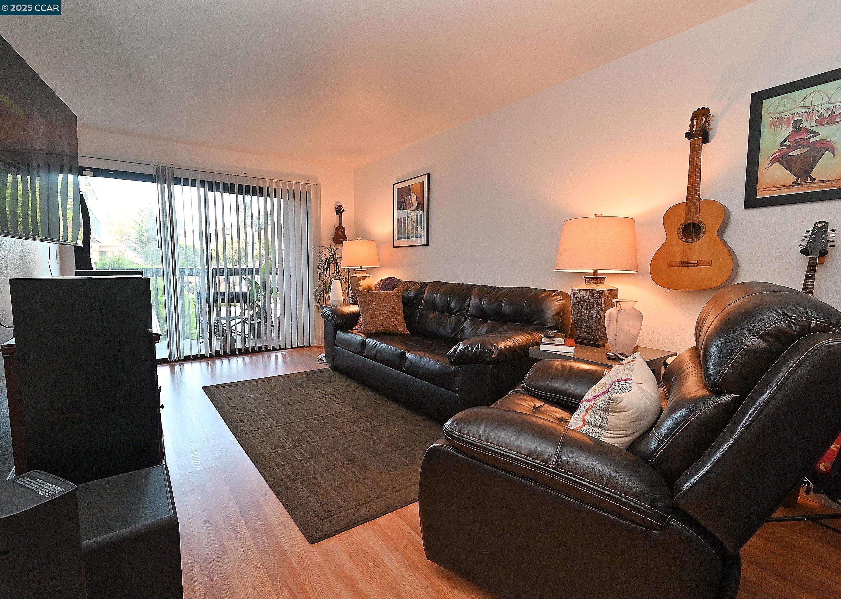 Photo #8: 41083120 Listing: Photo #8