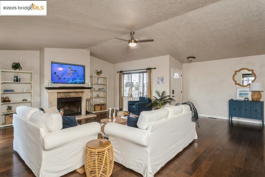 Detail Gallery Image 7 of 34 For 194 Oxbow Marina Dr, Isleton,  CA 95641 - 3 Beds | 2 Baths