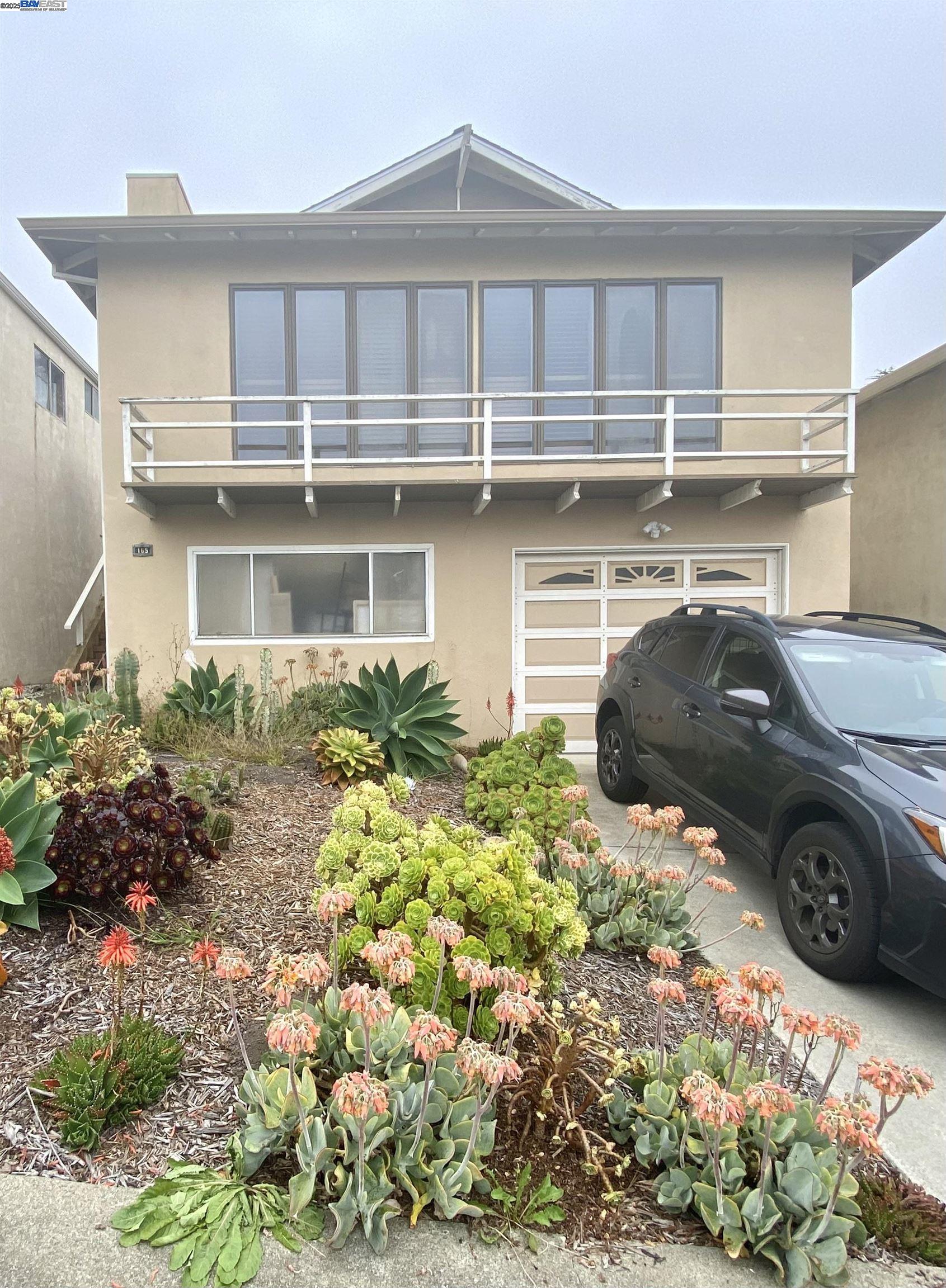 Detail Gallery Image 1 of 1 For 165 Longview Dr, Daly City,  CA 94015 - 4 Beds | 2 Baths