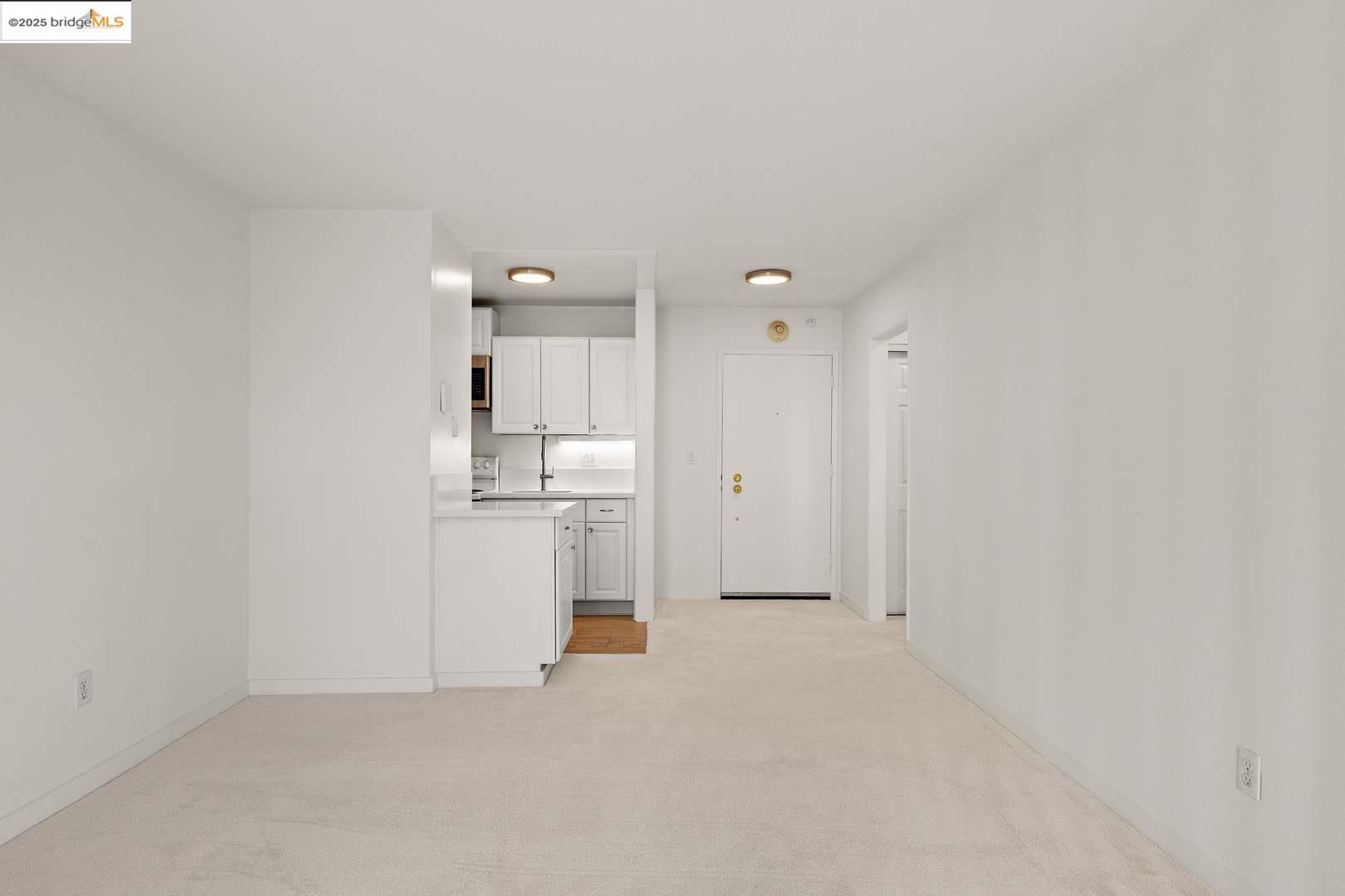 Photo #6: 41083210 Listing 