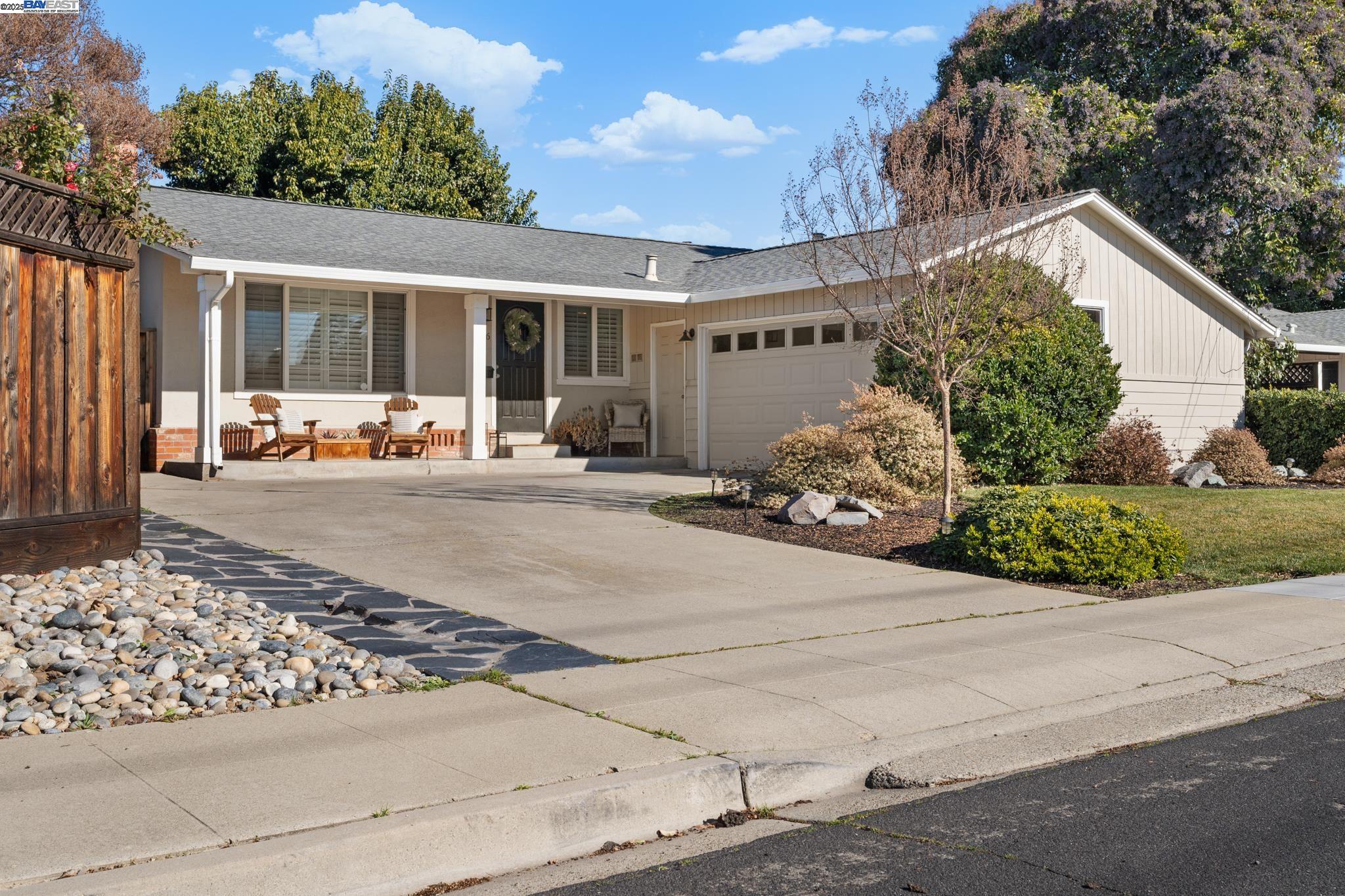 3946 Santa Clara Way