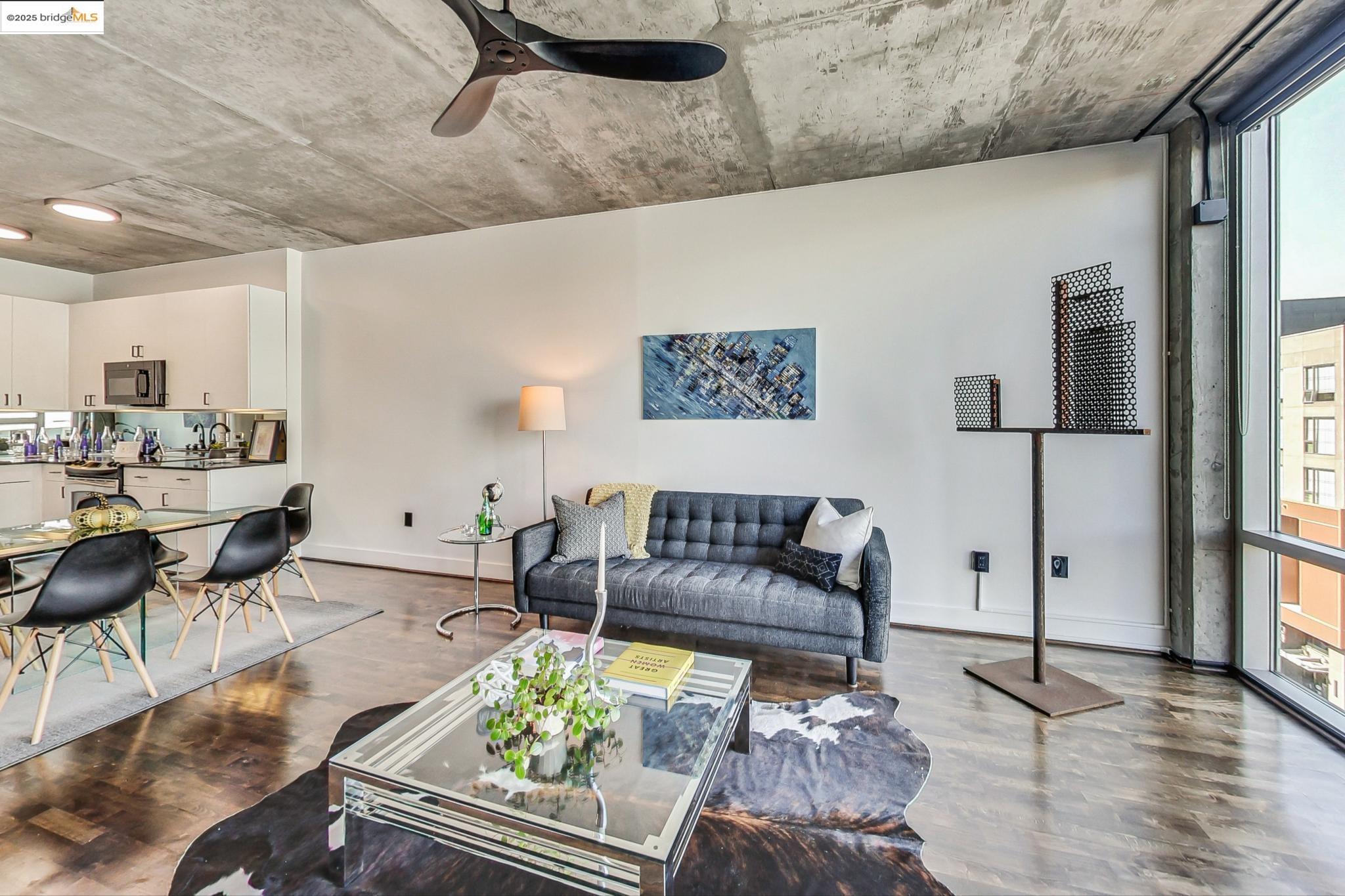 Photo #3: 41083257 Listing: Photo #3