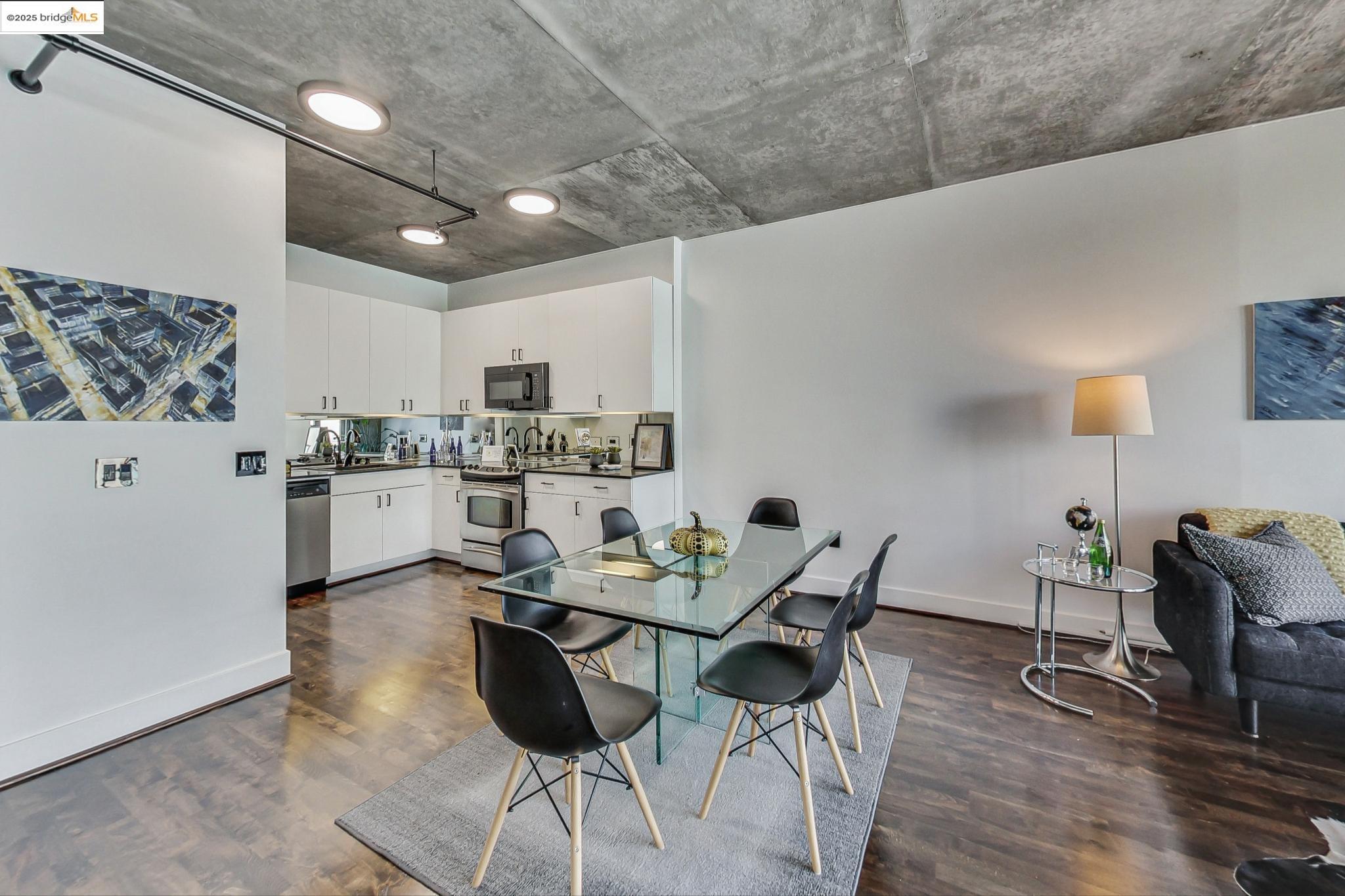 Photo #6: 41083257 Listing: Photo #6