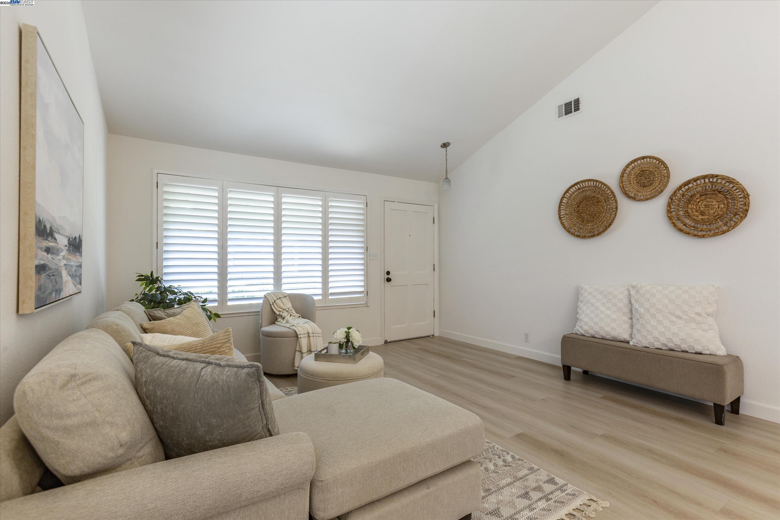 Photo #5: 41083268 Listing 
