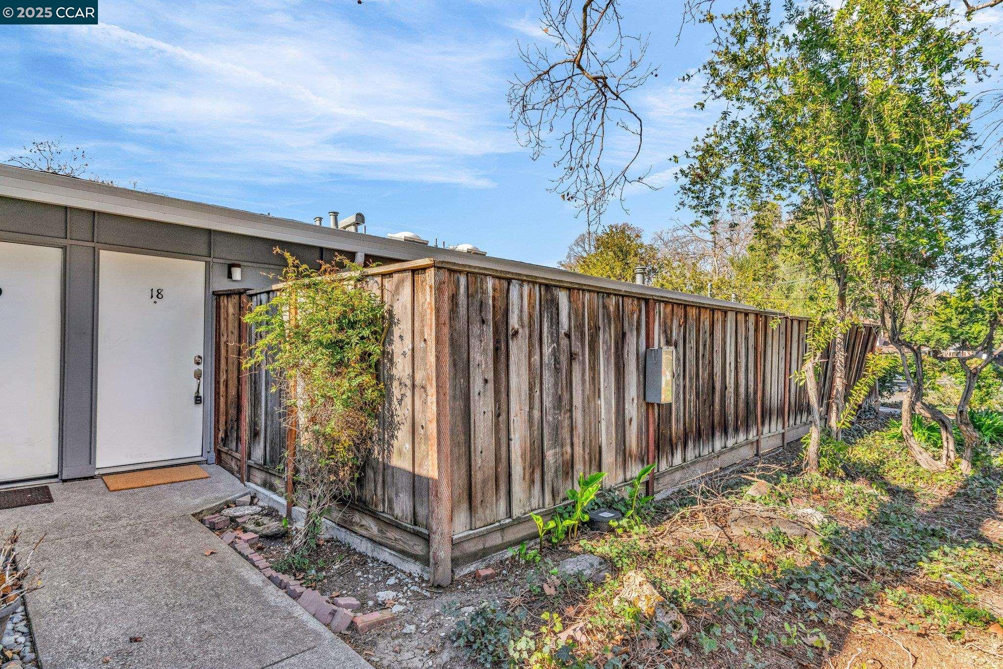 property-img