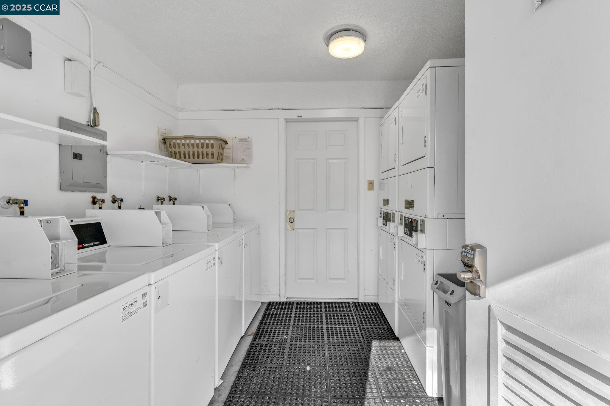 property-img