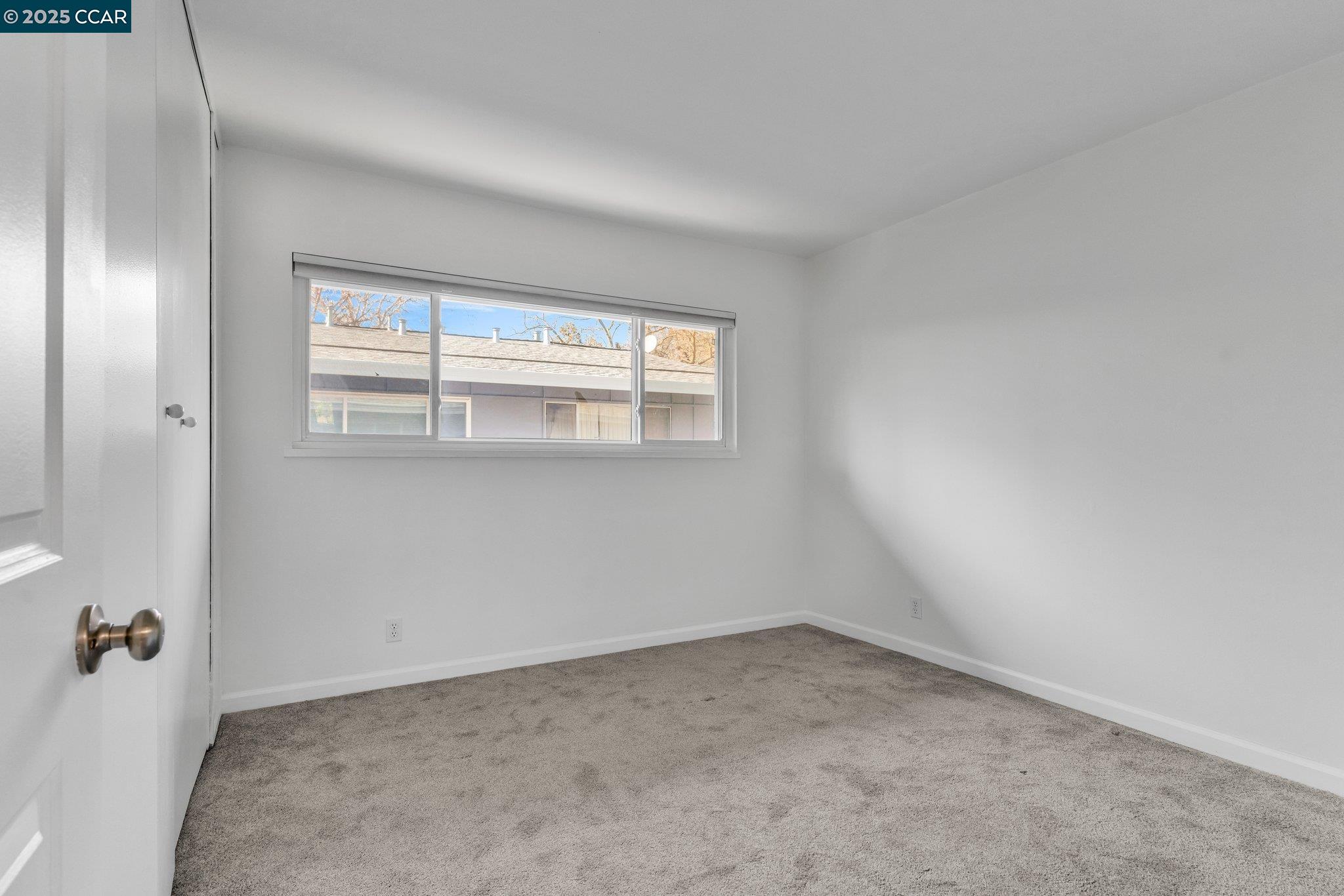 property-img