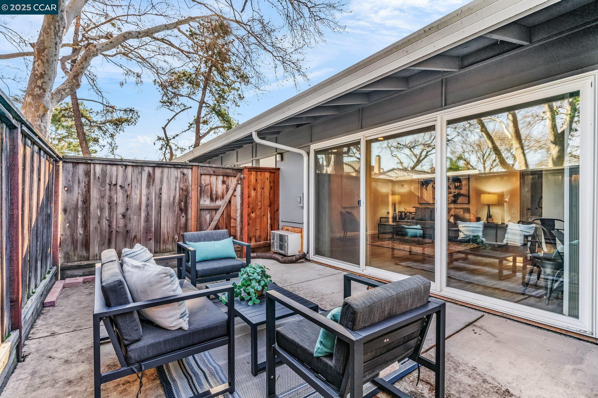property-img
