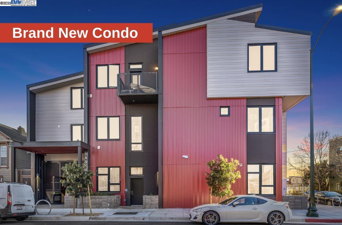 More Details about MLS # 41083311 : 1545 32ND ST. # 212