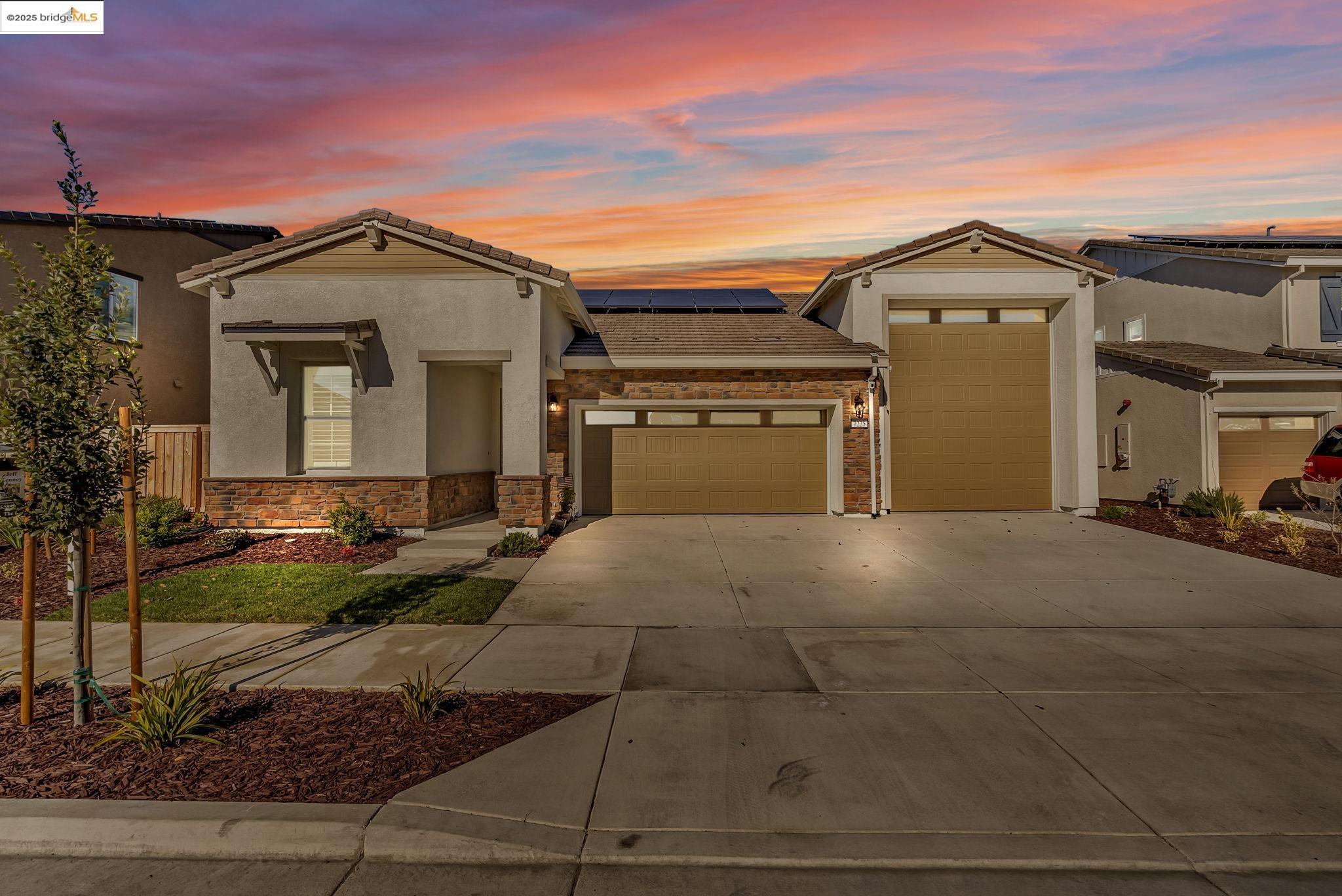 Detail Gallery Image 1 of 1 For 7225 Broom Dr, Stockton,  CA 95219 - 3 Beds | 2 Baths