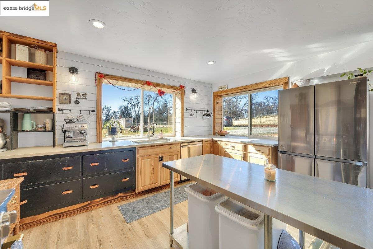 Detail Gallery Image 11 of 43 For 18229 Yosemite Rd, Tuolumne,  CA 95379 - 1 Beds | 2 Baths