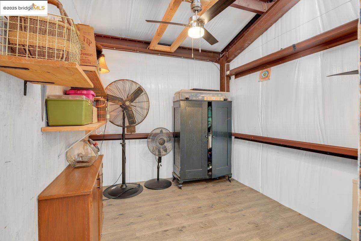Detail Gallery Image 27 of 43 For 18229 Yosemite Rd, Tuolumne,  CA 95379 - 1 Beds | 2 Baths