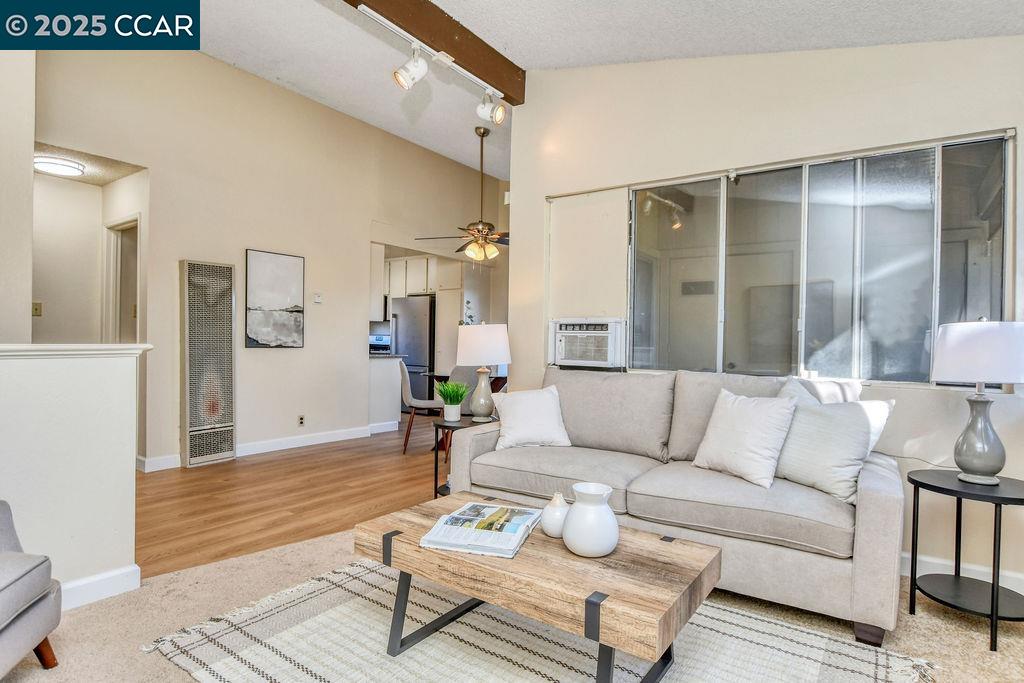 Detail Gallery Image 1 of 1 For 355 Parkview Terrace #B12,  Vallejo,  CA 94589-2378 - 1 Beds | 1 Baths