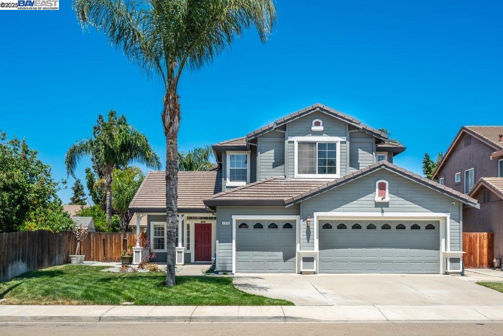 Detail Gallery Image 2 of 56 For 2315 Sabrina Way, Tracy,  CA 95377 - 5 Beds | 3 Baths