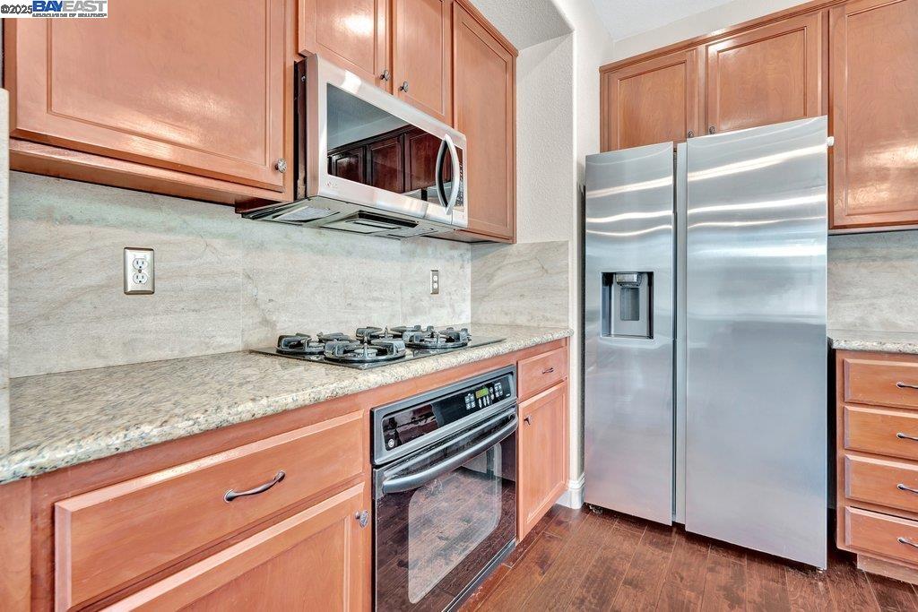 Detail Gallery Image 15 of 56 For 2315 Sabrina Way, Tracy,  CA 95377 - 5 Beds | 3 Baths