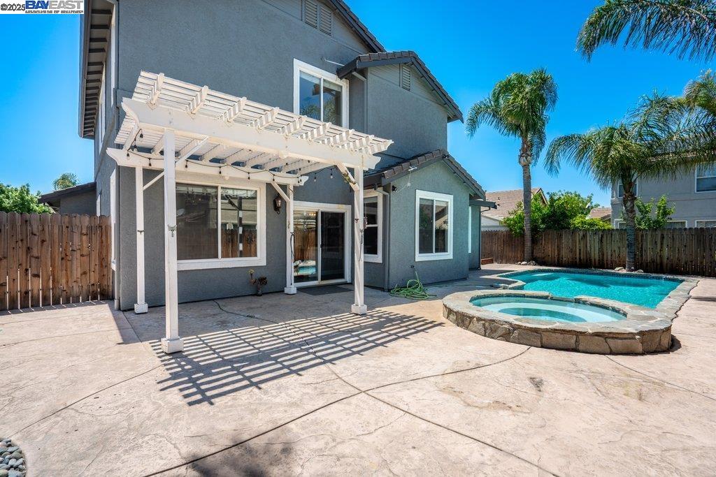 Detail Gallery Image 38 of 56 For 2315 Sabrina Way, Tracy,  CA 95377 - 5 Beds | 3 Baths