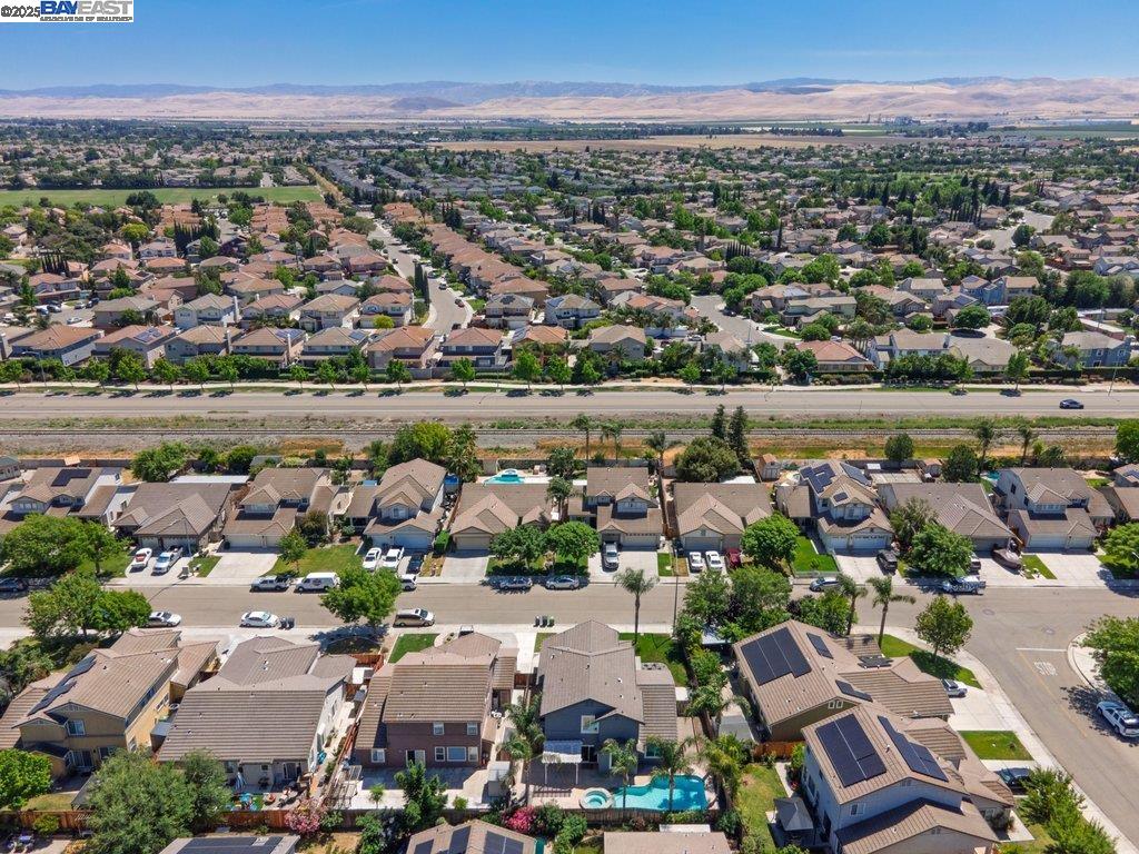 Detail Gallery Image 50 of 56 For 2315 Sabrina Way, Tracy,  CA 95377 - 5 Beds | 3 Baths