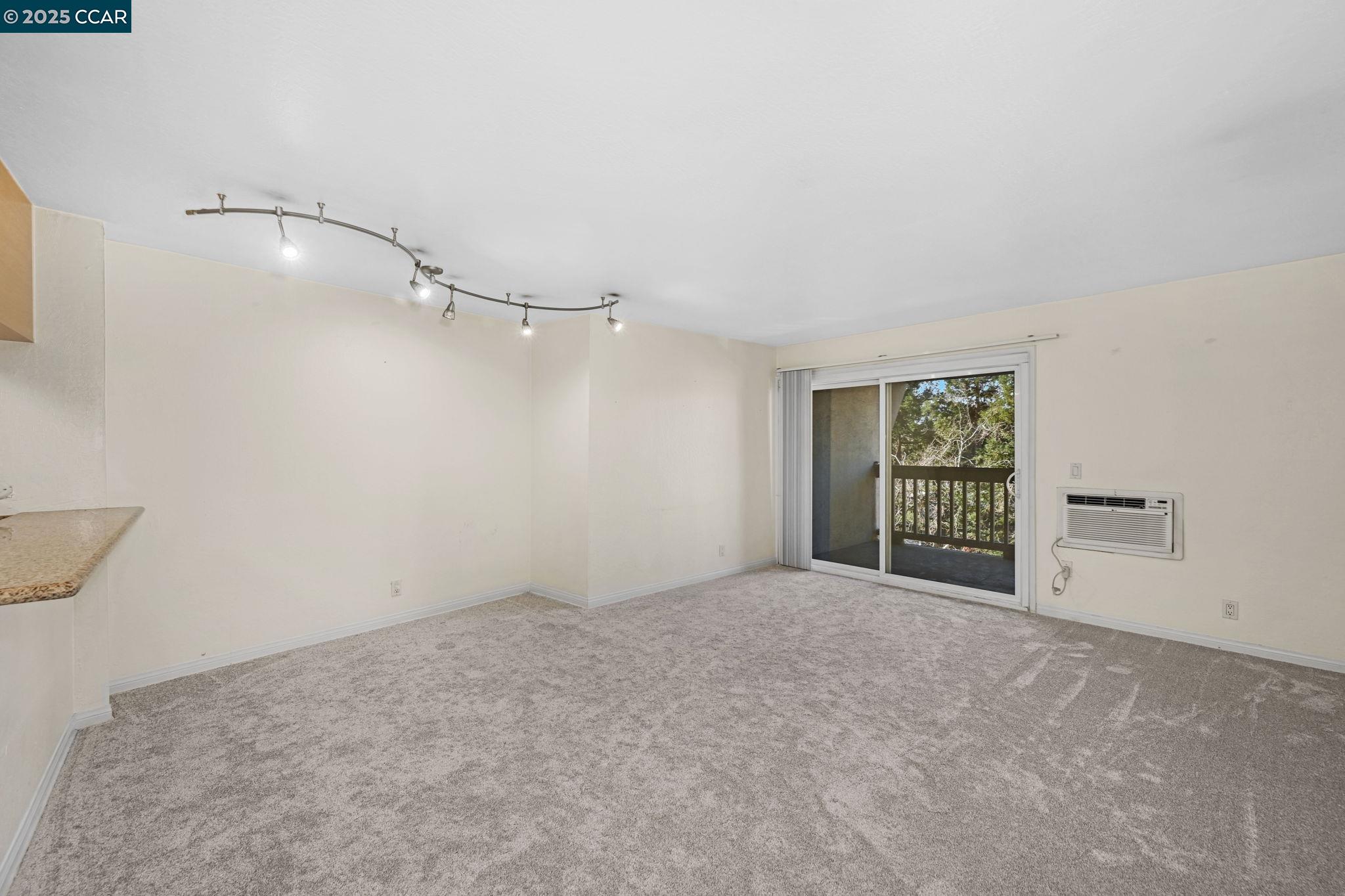 Photo #4: 41083355 Listing 
